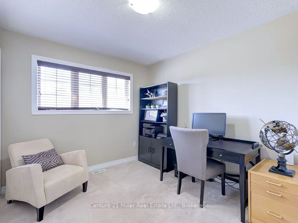 3268 Sealey Crescent