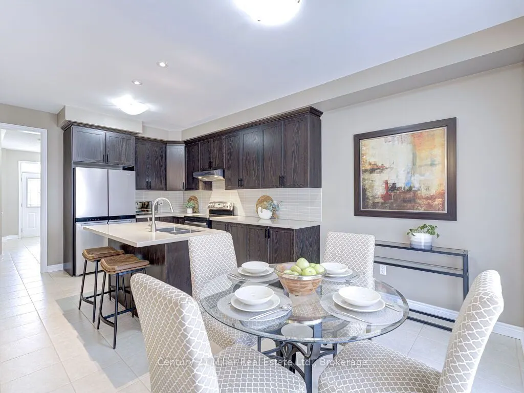 3268 Sealey Crescent