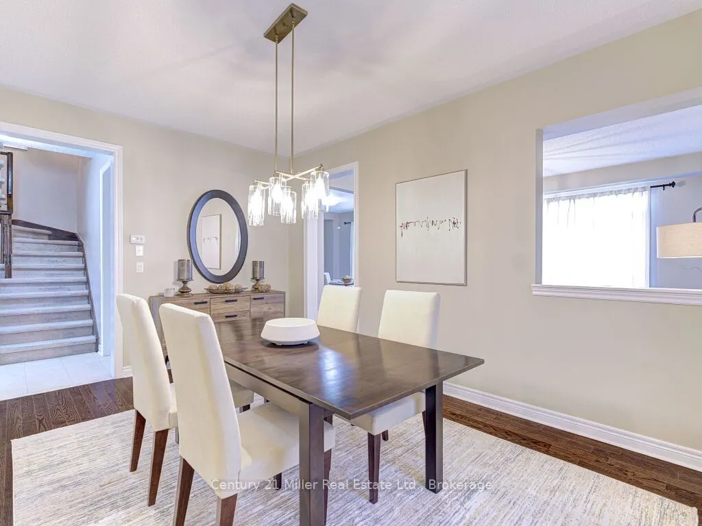 3268 Sealey Crescent