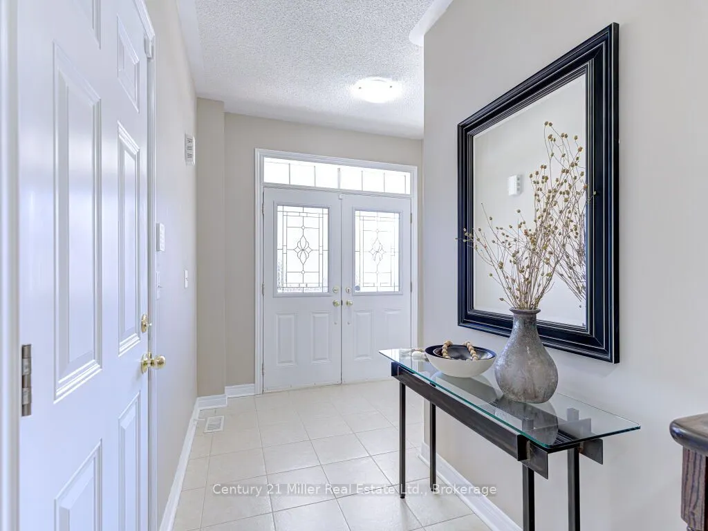 3268 Sealey Crescent