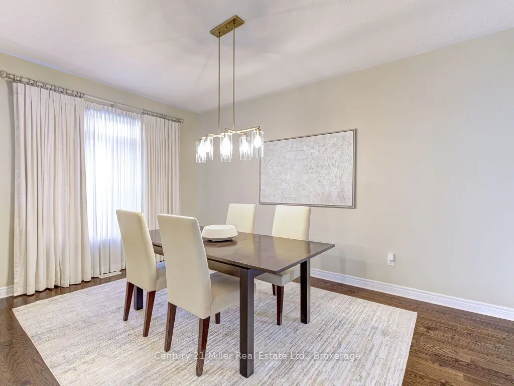 3268 Sealey Crescent