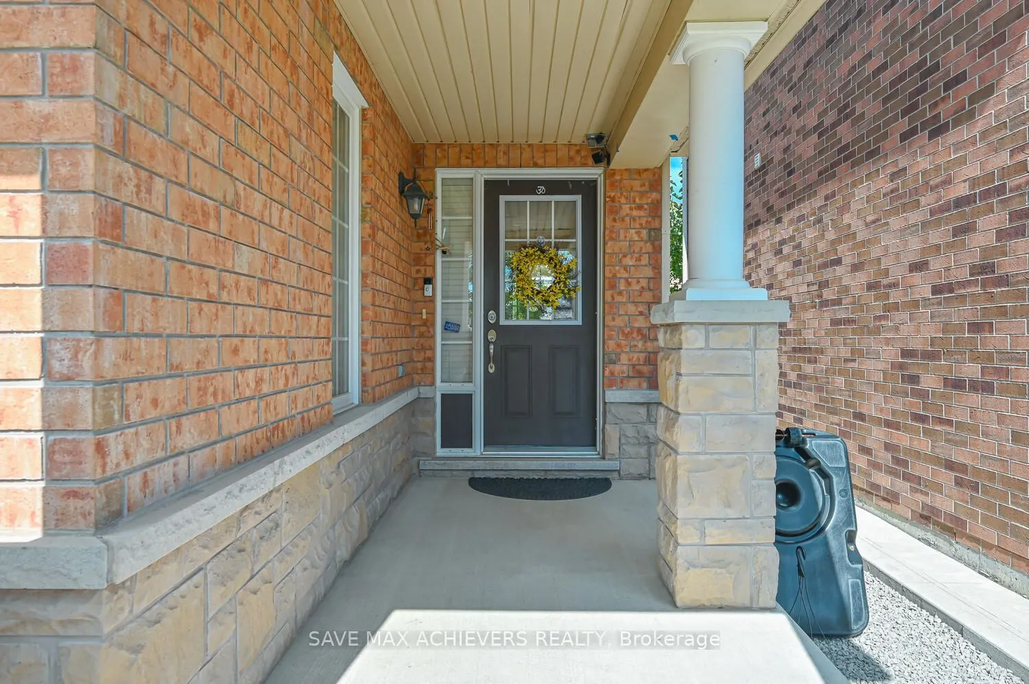 37 BLOOM Drive