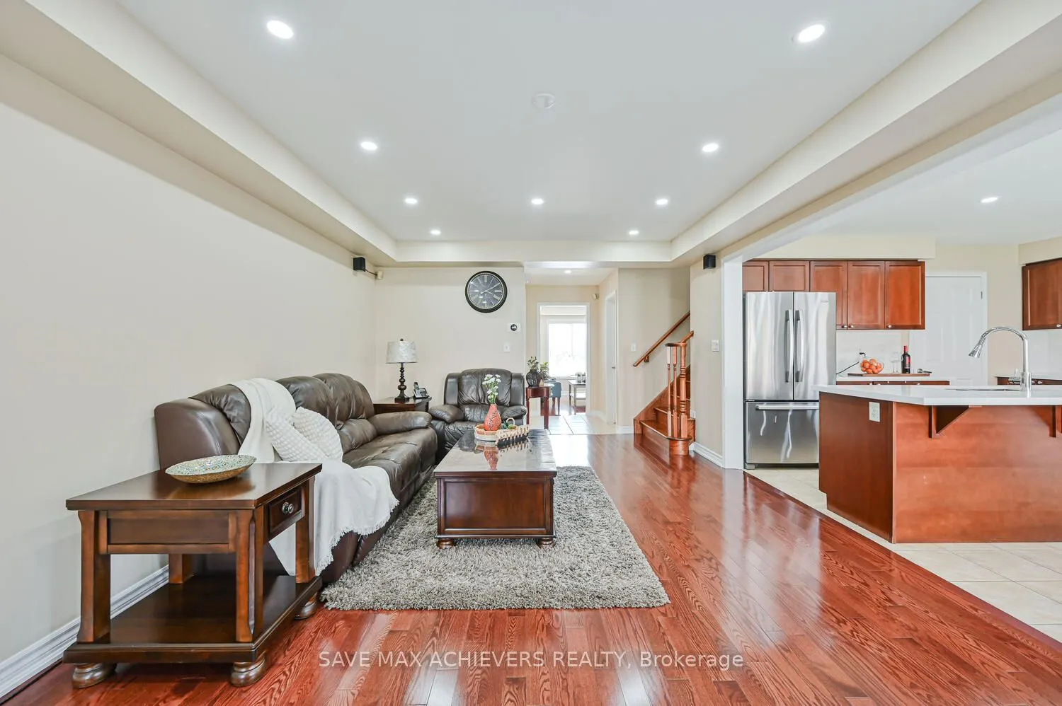 37 BLOOM Drive