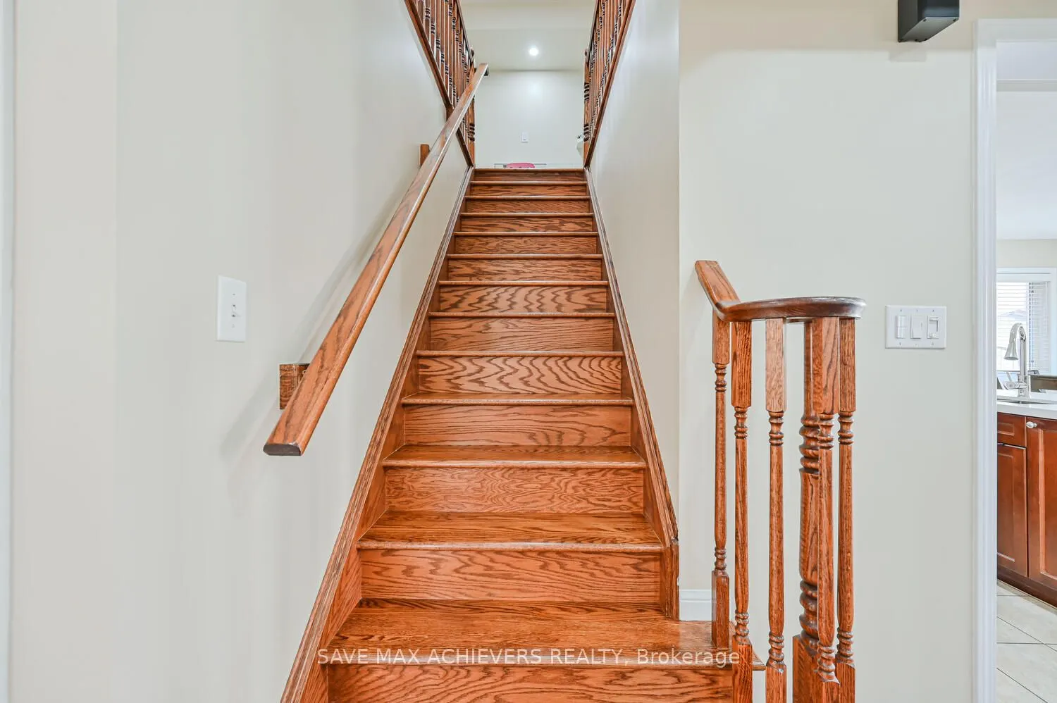 37 BLOOM Drive