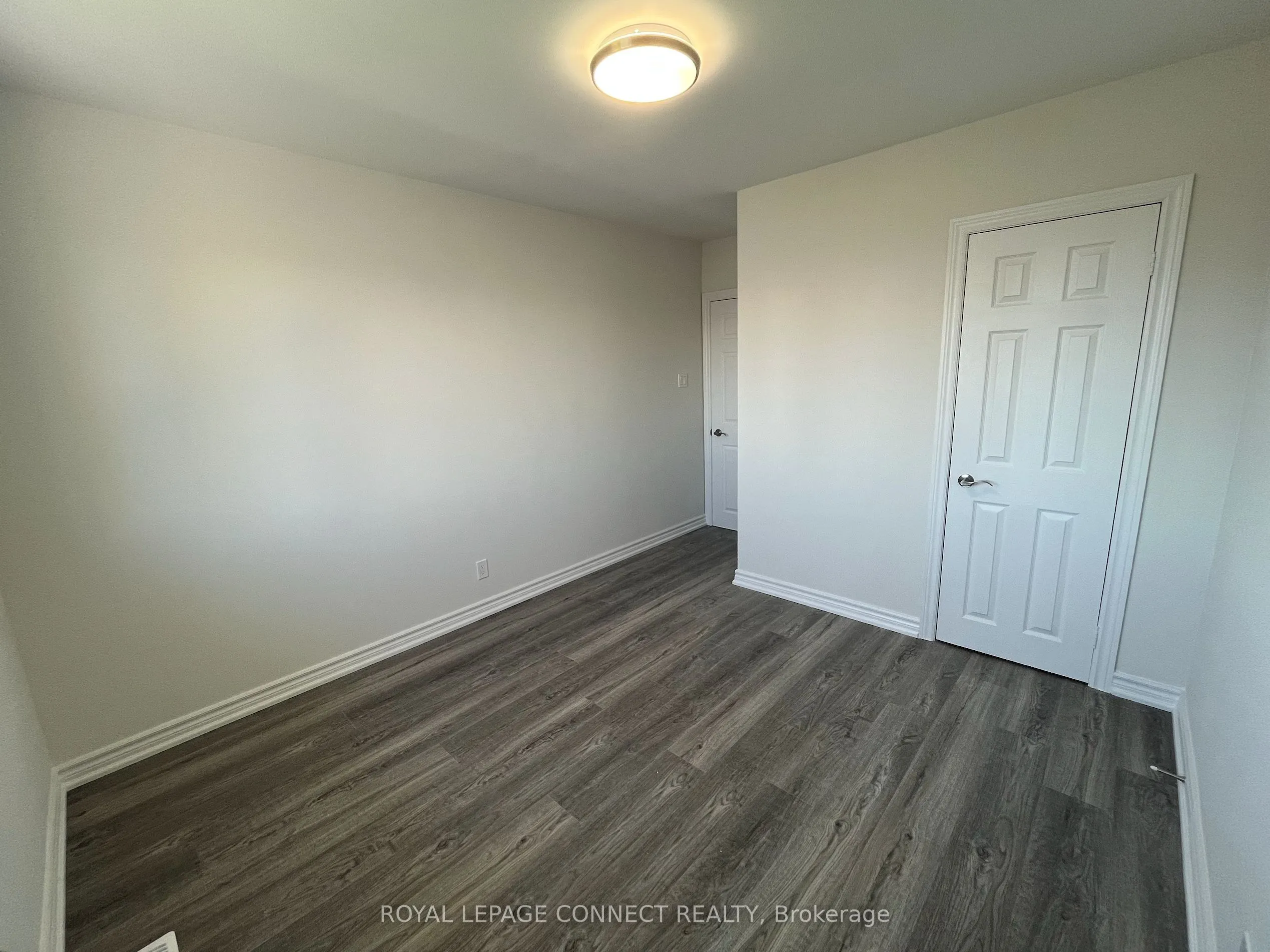 54 Foxrun Avenue