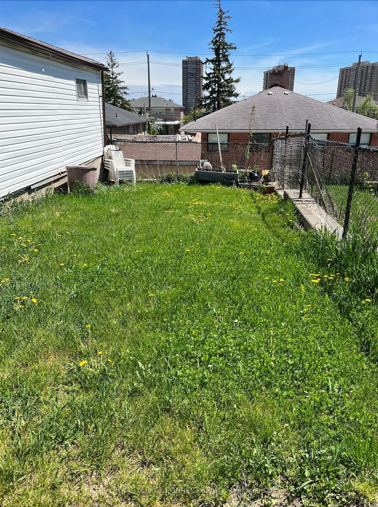 54 Foxrun Avenue