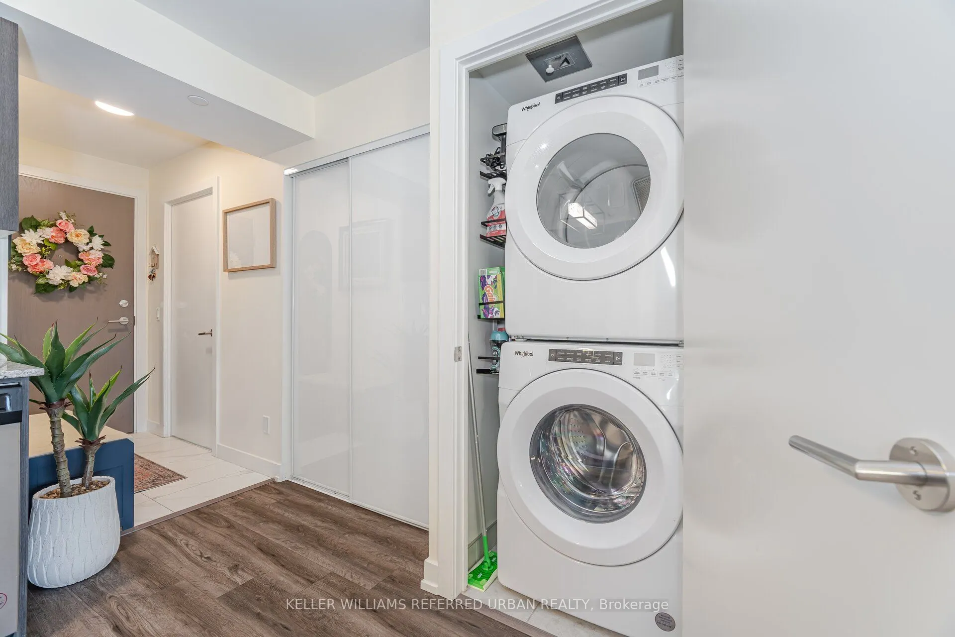 10 Wilby Crescent, #1807