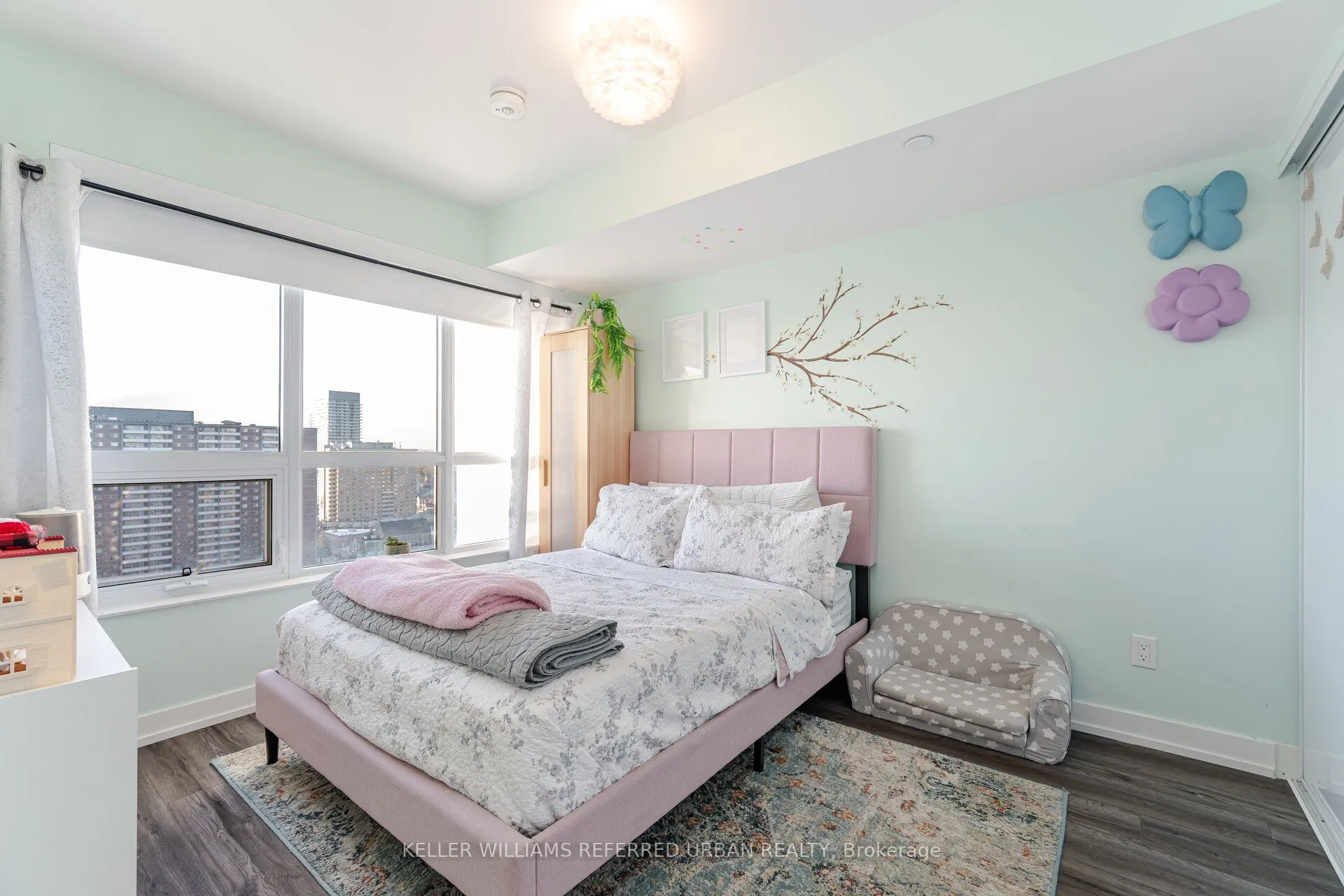 10 Wilby Crescent, #1807
