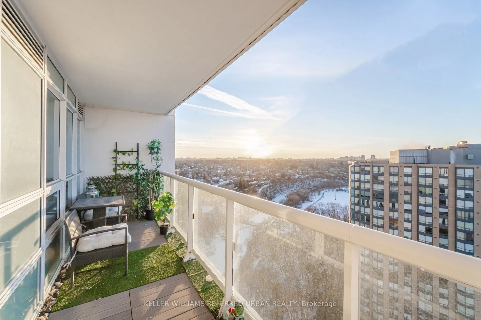 10 Wilby Crescent, #1807
