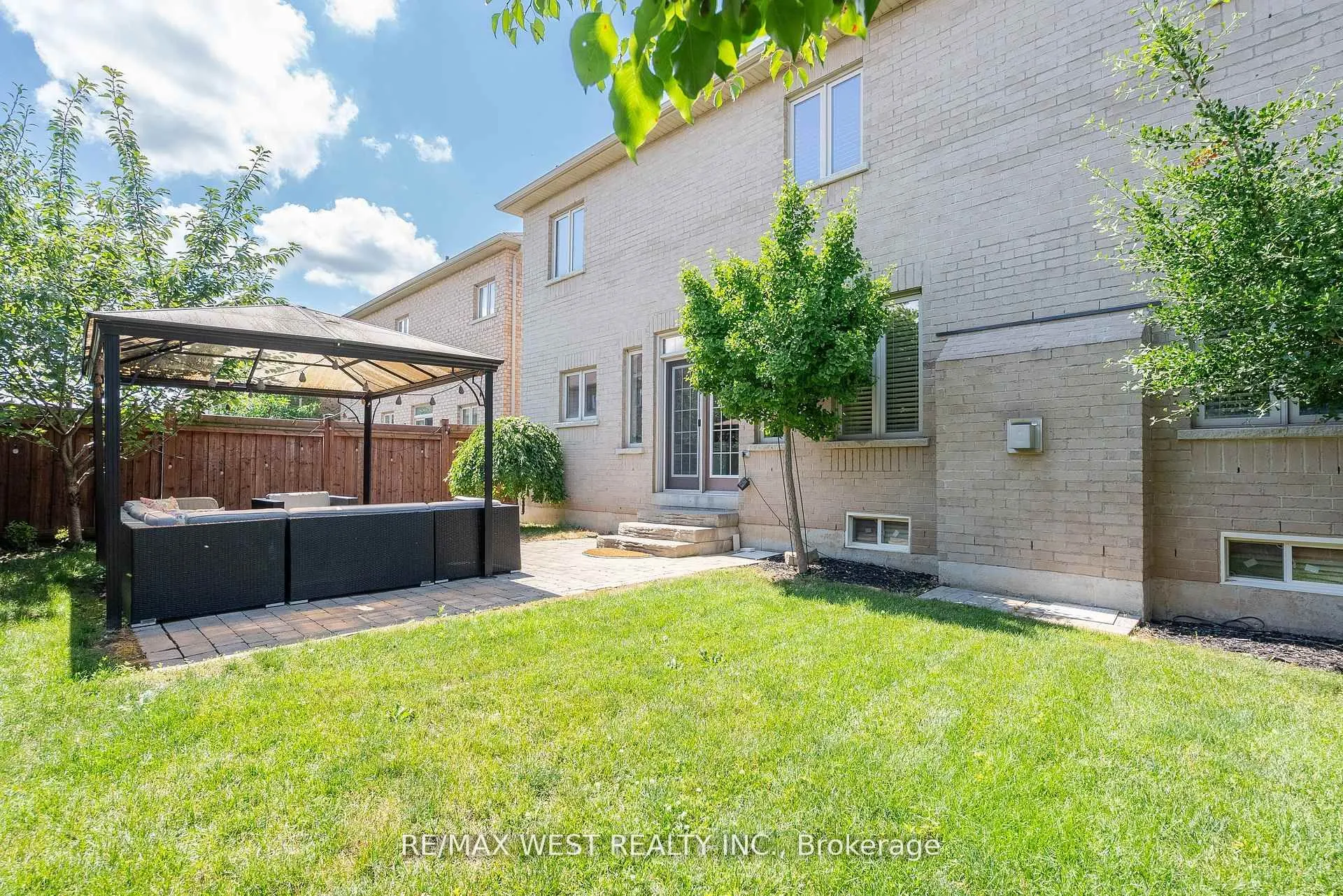 418 Hidden Trail Circle