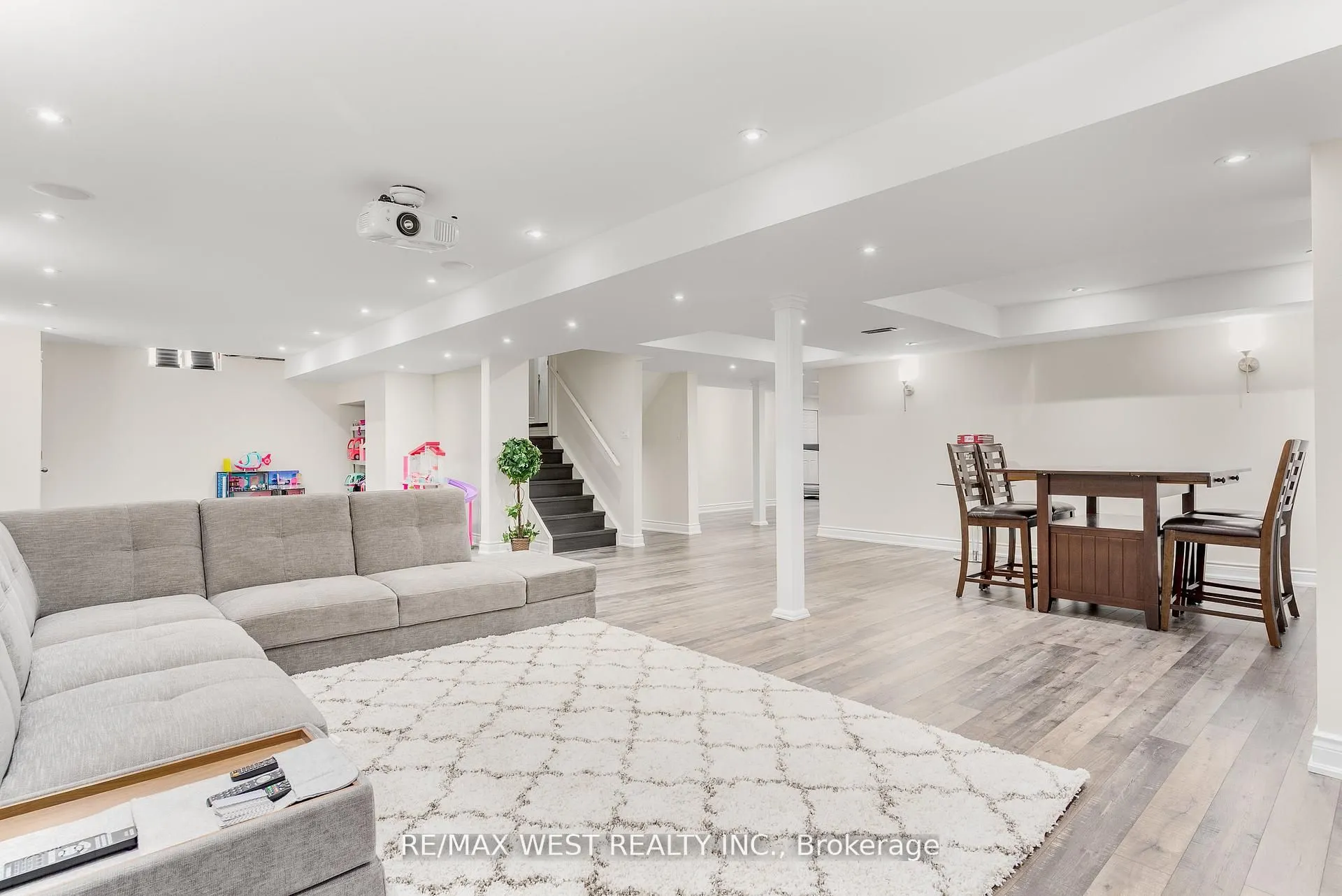 418 Hidden Trail Circle