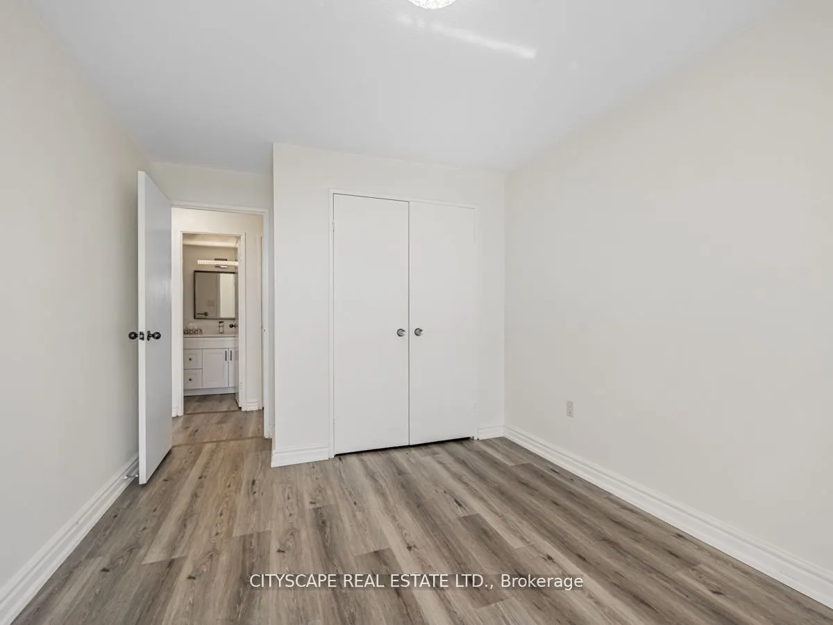 1320 Mississauga Valley Boulevard, #304