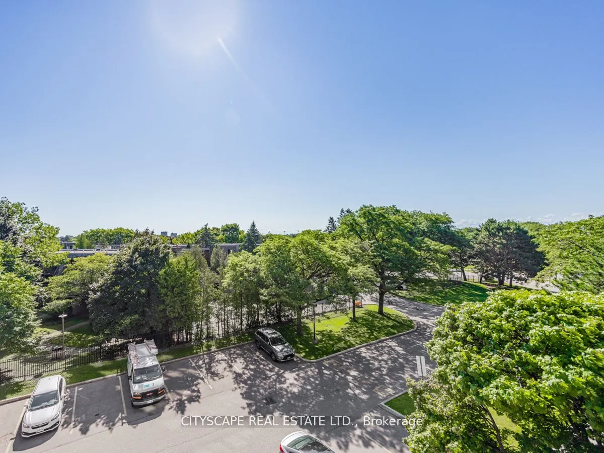 1320 Mississauga Valley Boulevard, #304