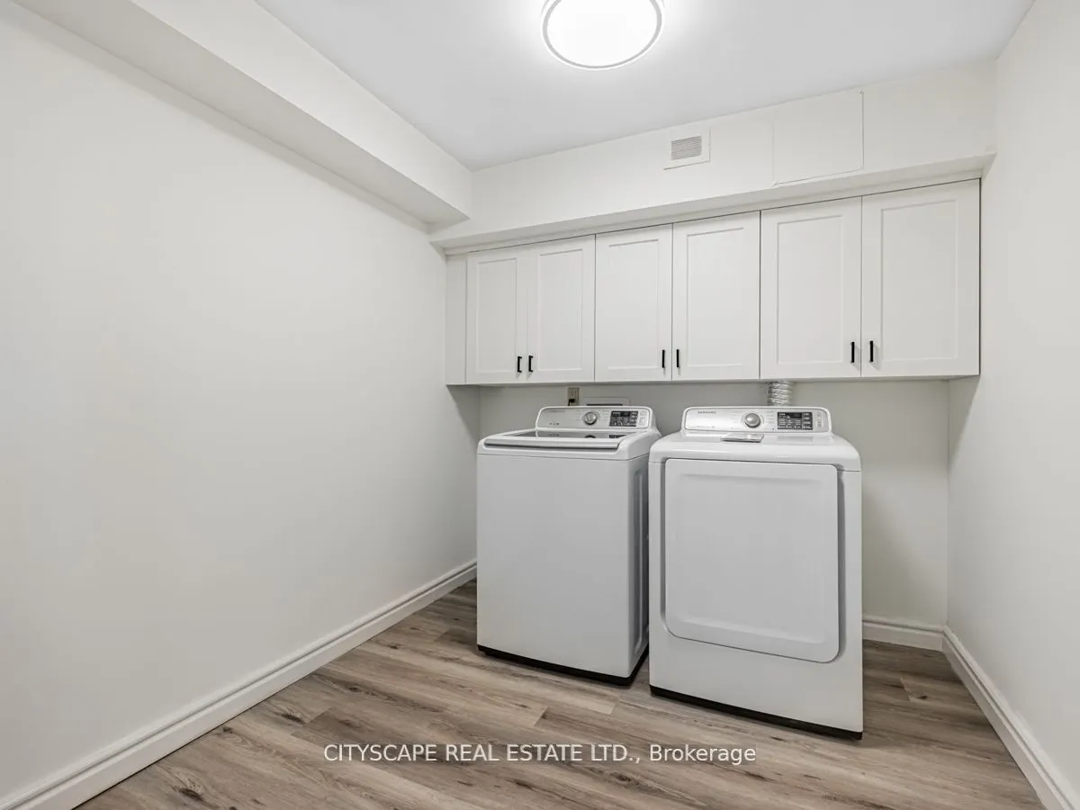 1320 Mississauga Valley Boulevard, #304