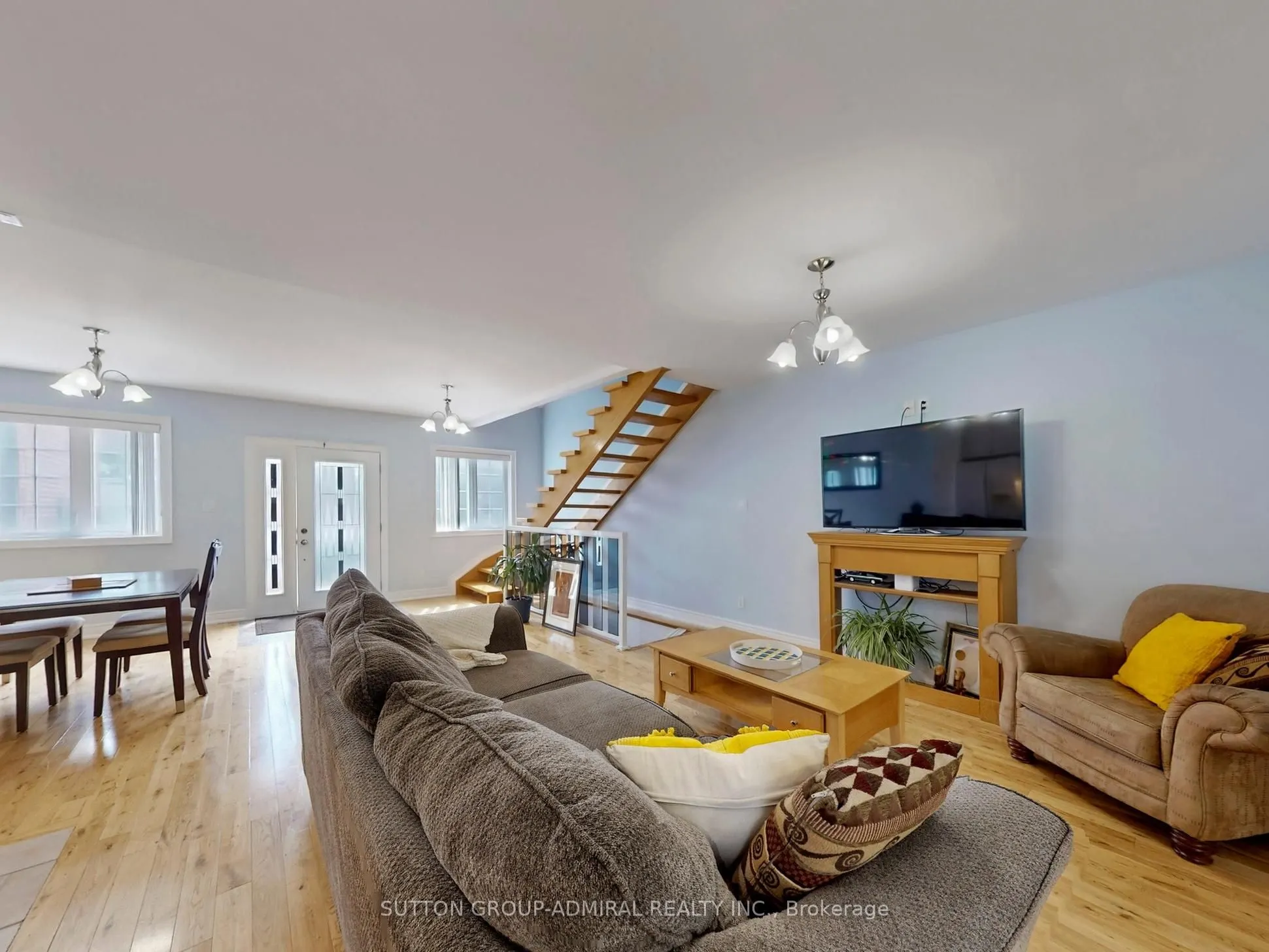 12 Abbs Street