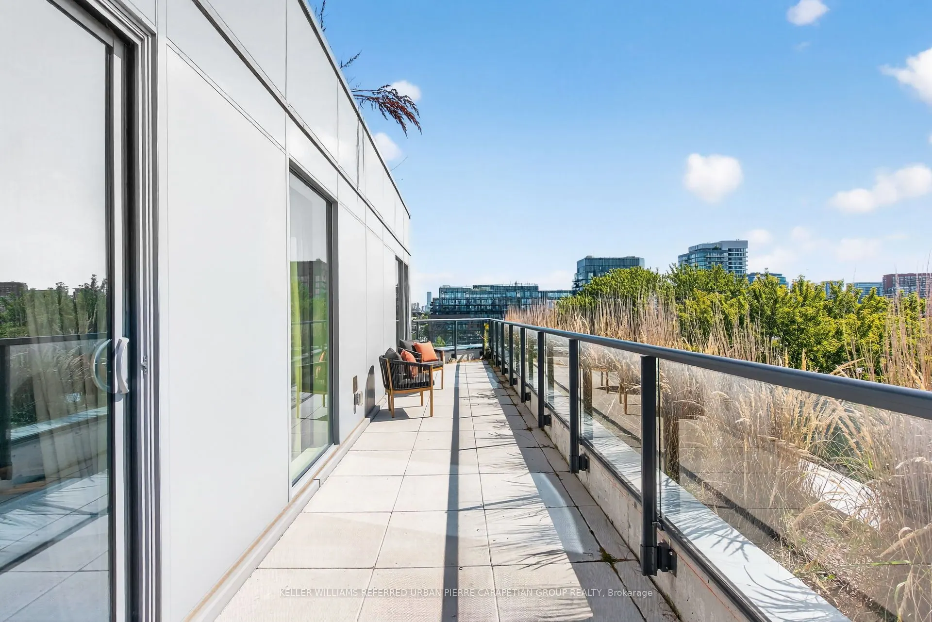 57 Brock Avenue, #610