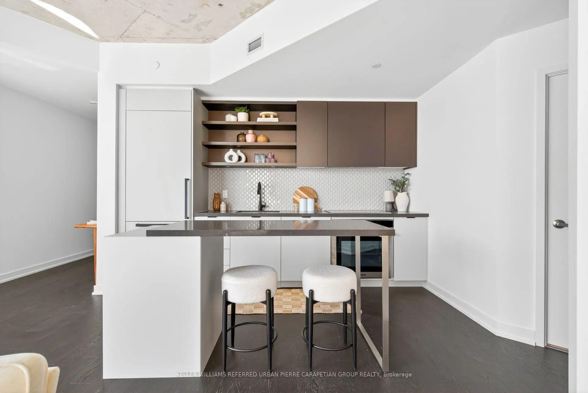 57 Brock Avenue, #610