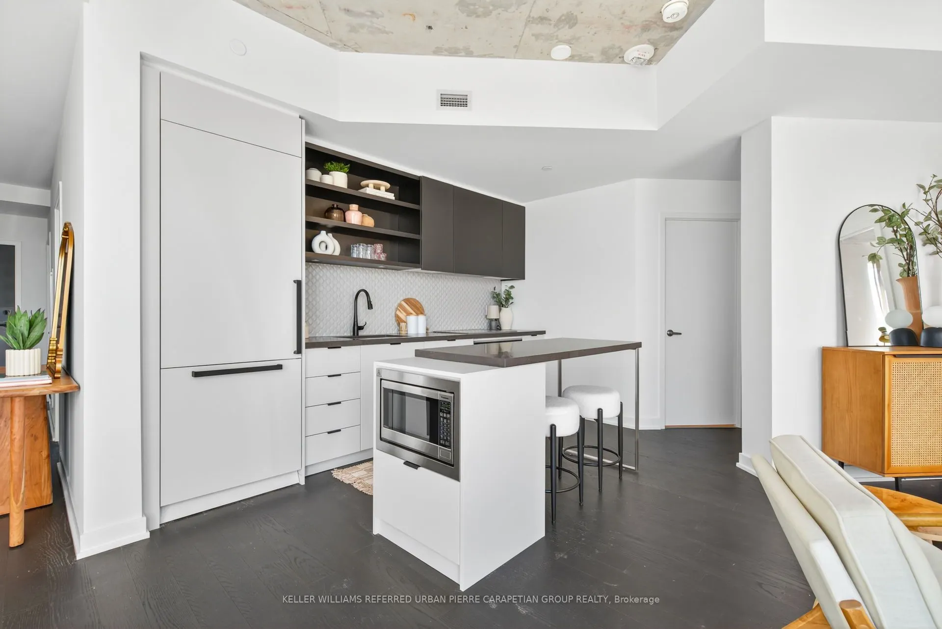 57 Brock Avenue, #610