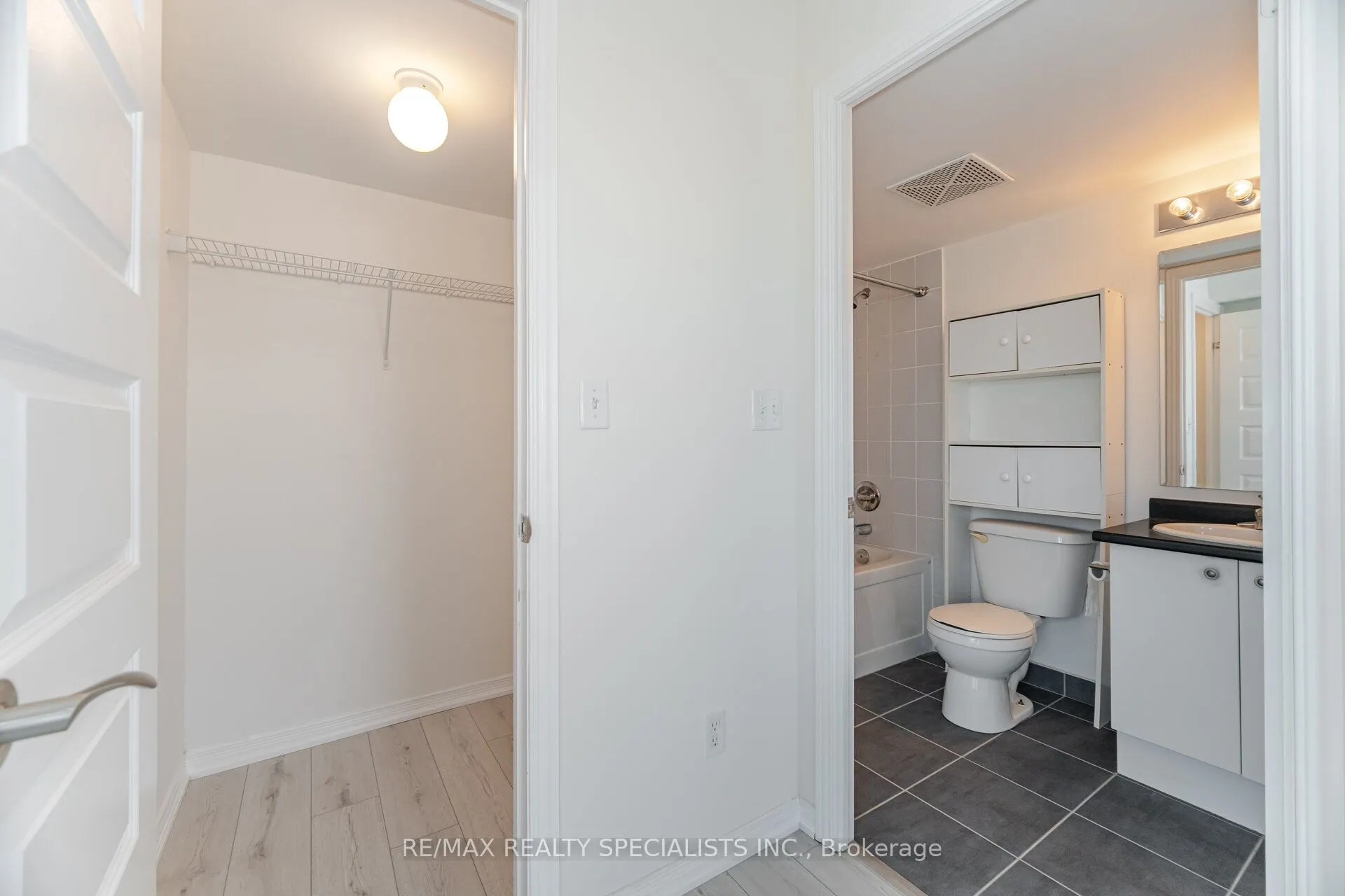 215 Queen Street E, #1103