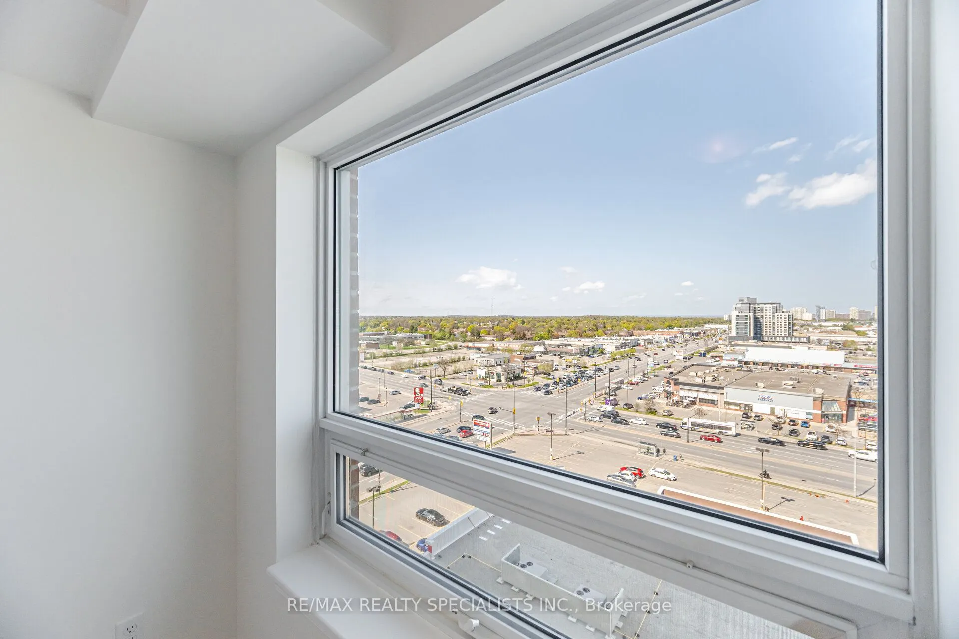 215 Queen Street E, #1103