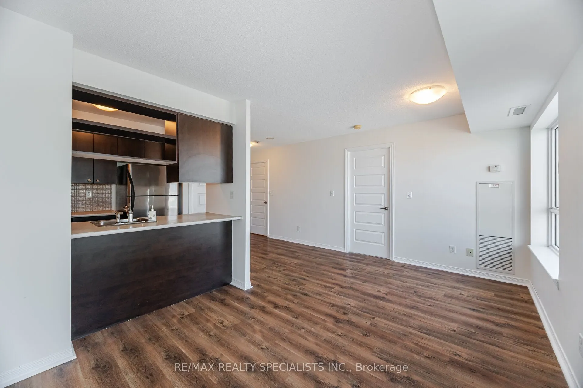 215 Queen Street E, #1103