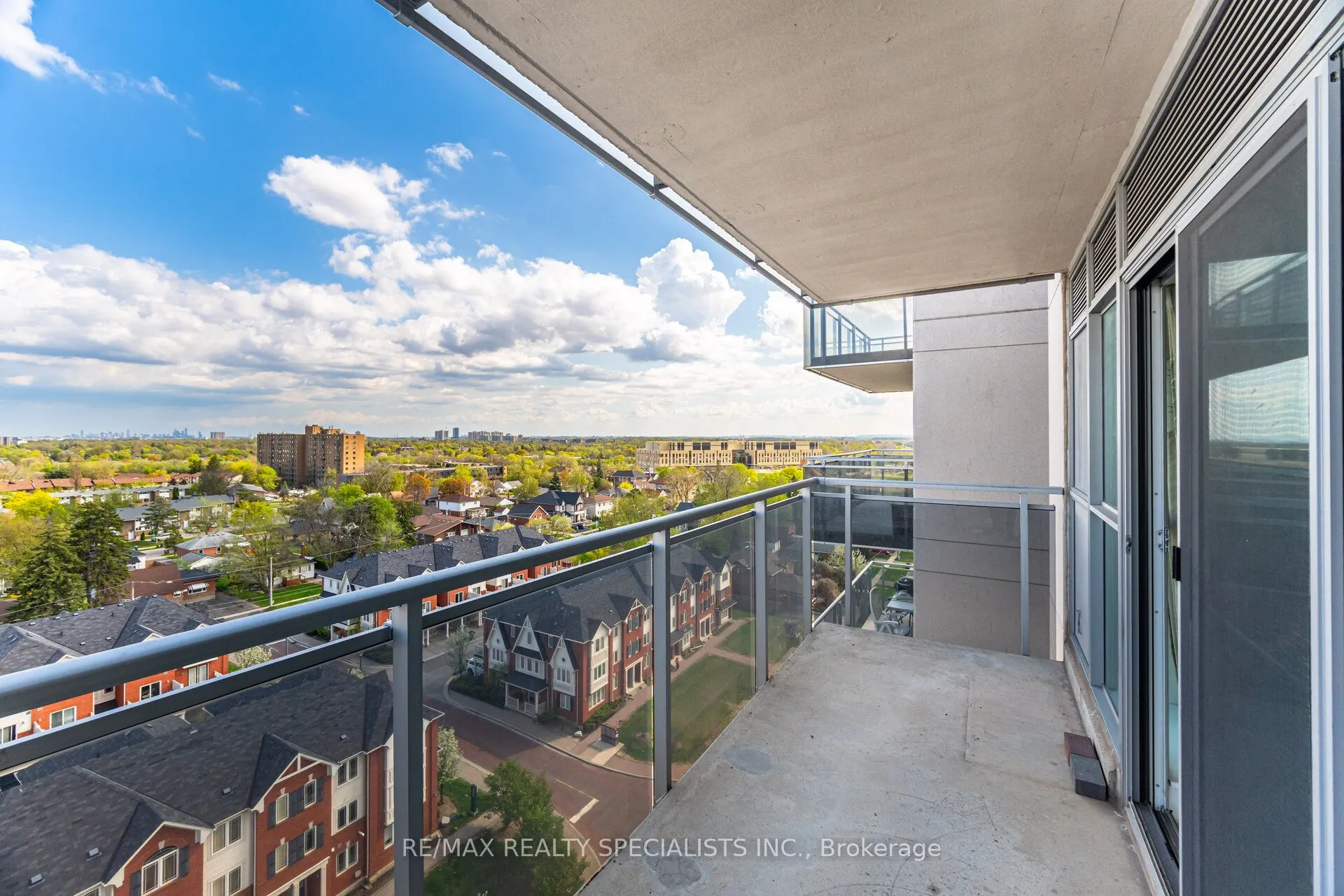 215 Queen Street E, #1103
