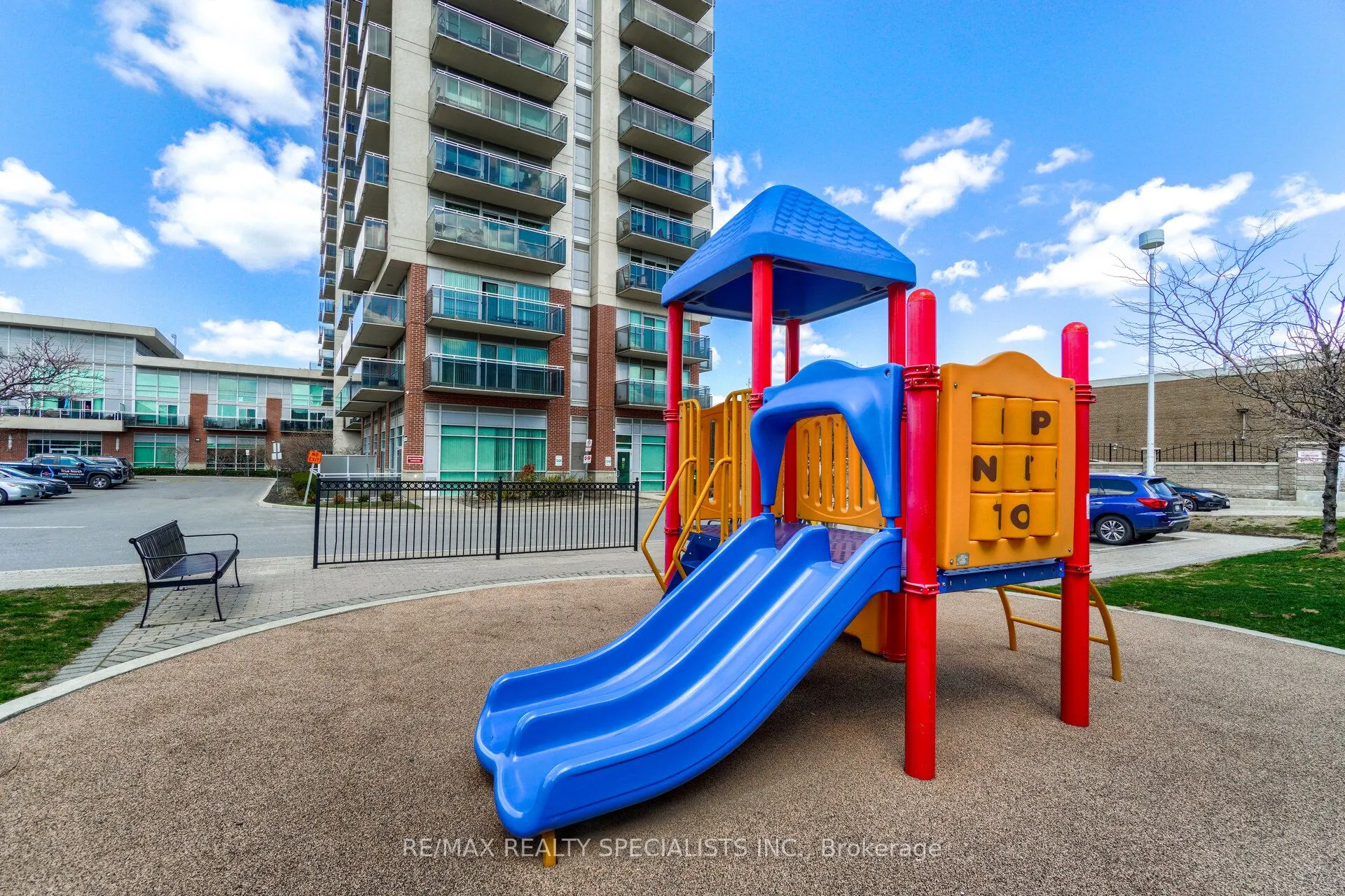 215 Queen Street E, #1103