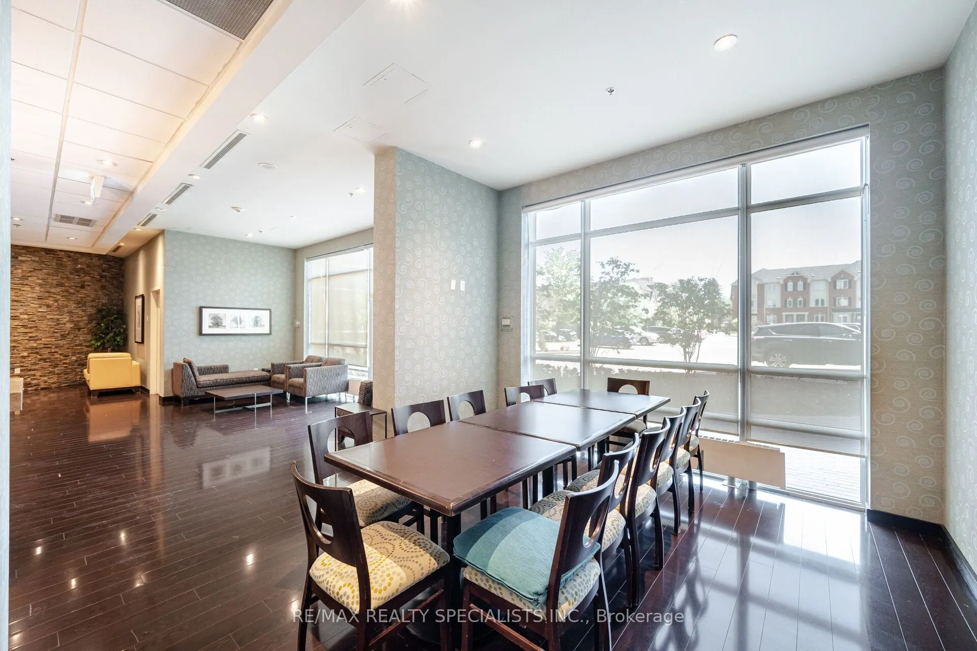 215 Queen Street E, #1103