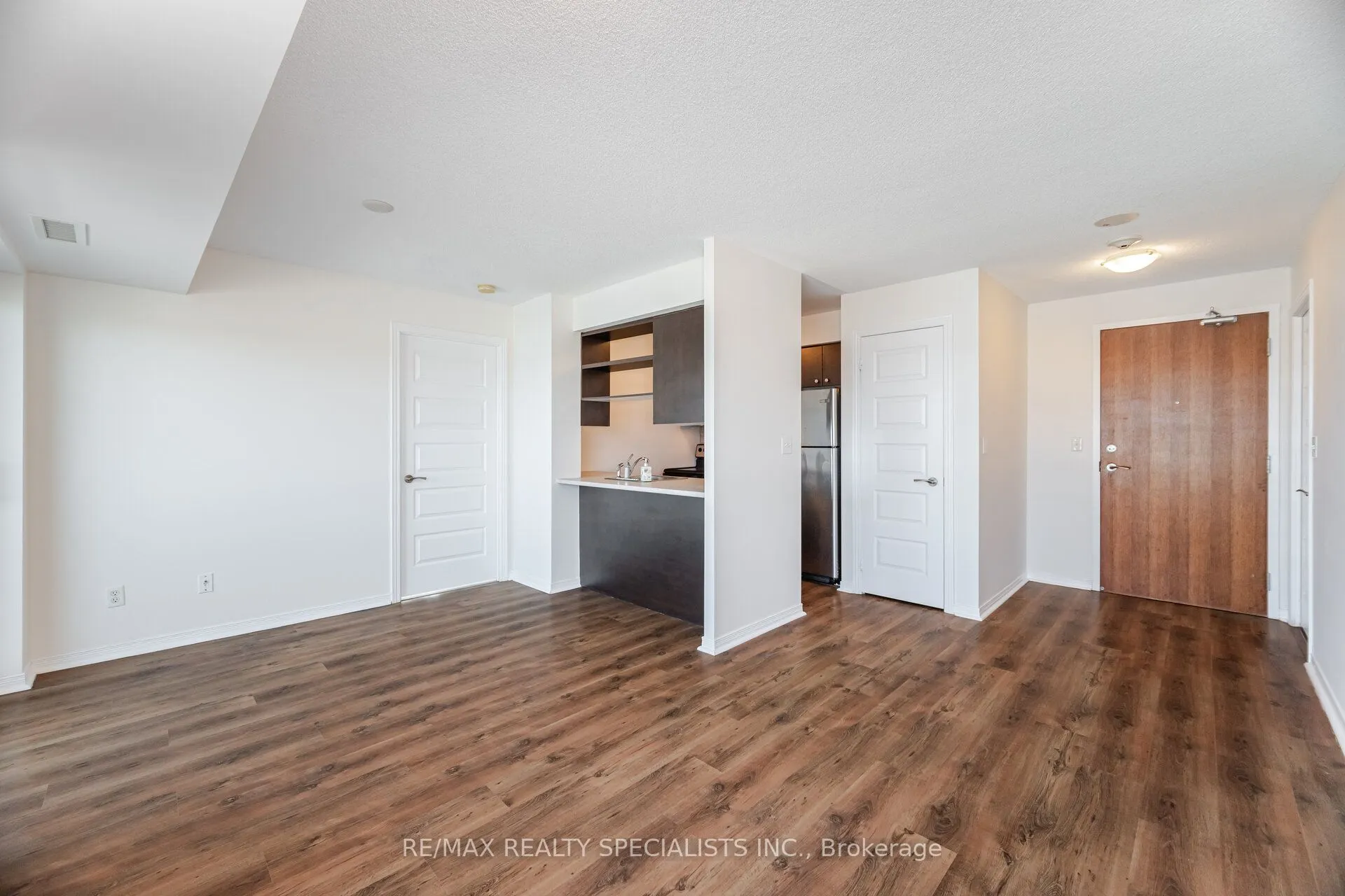215 Queen Street E, #1103