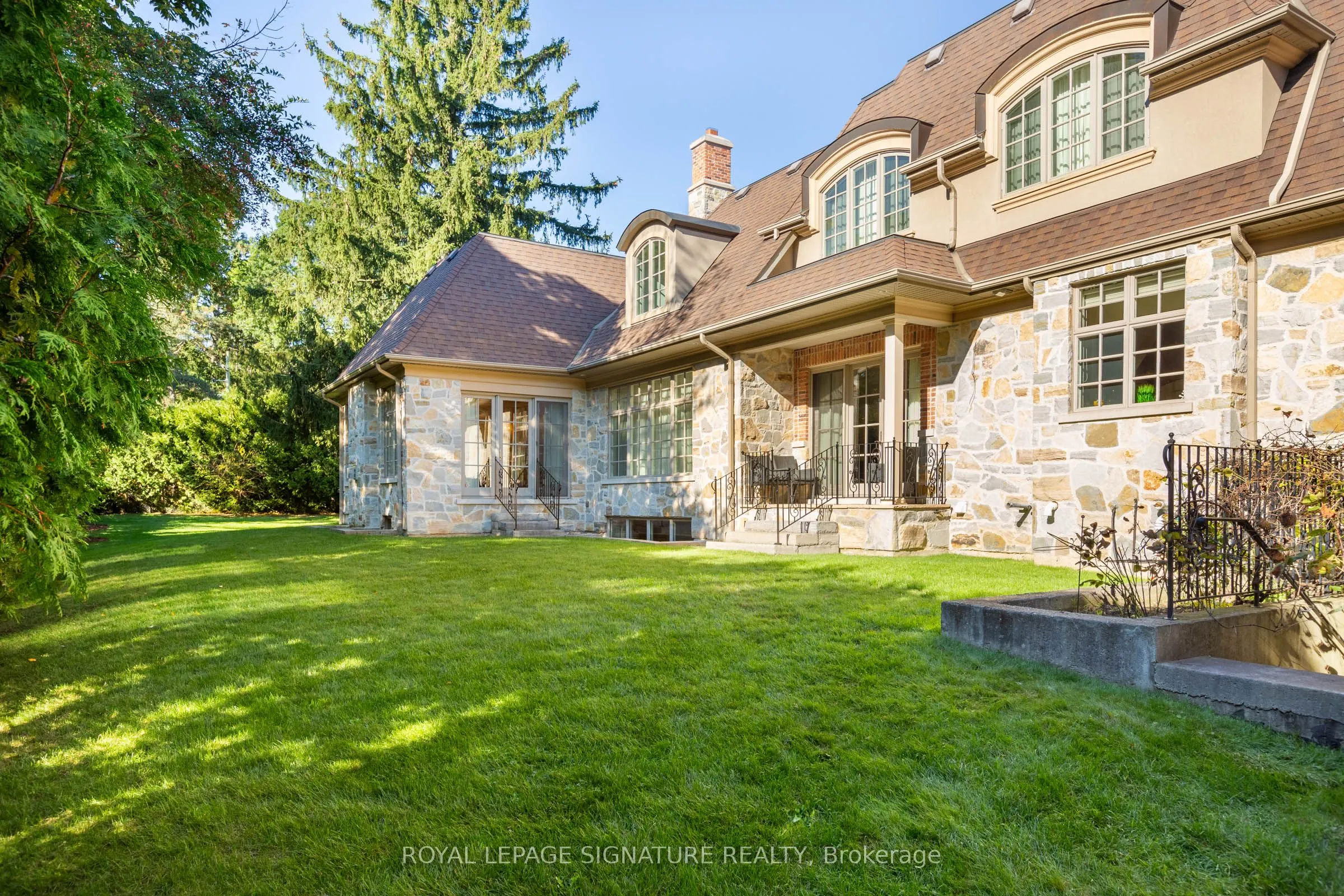 1161 Tecumseh Park Drive