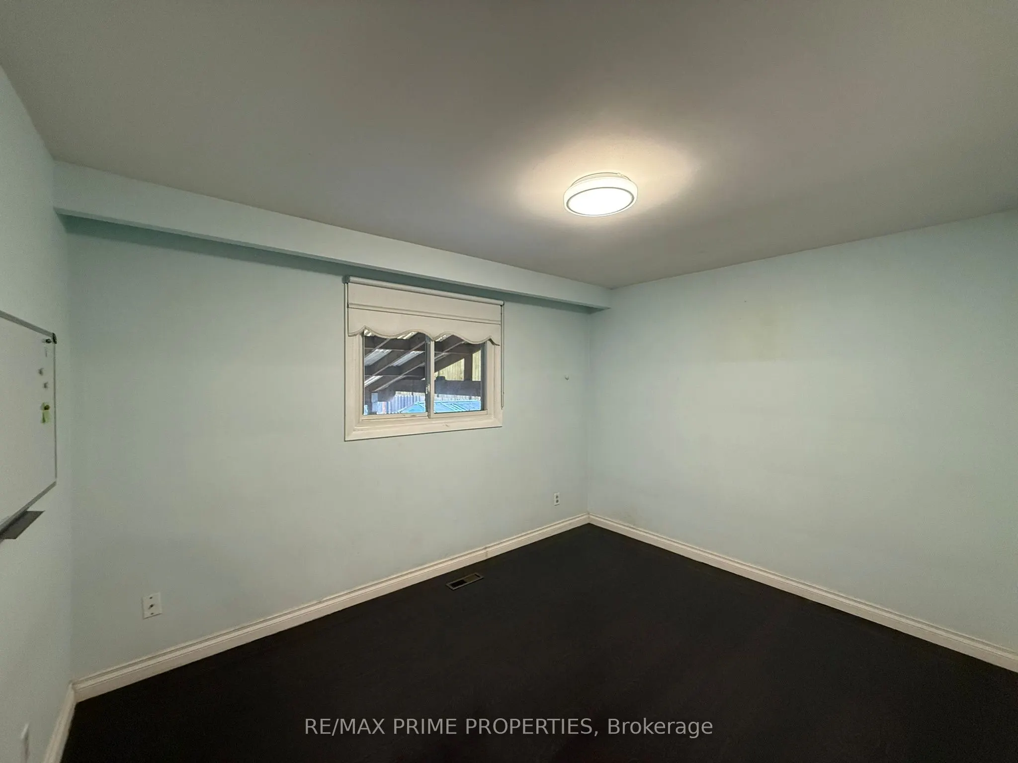 3563 Laddie Crescent, #Upper
