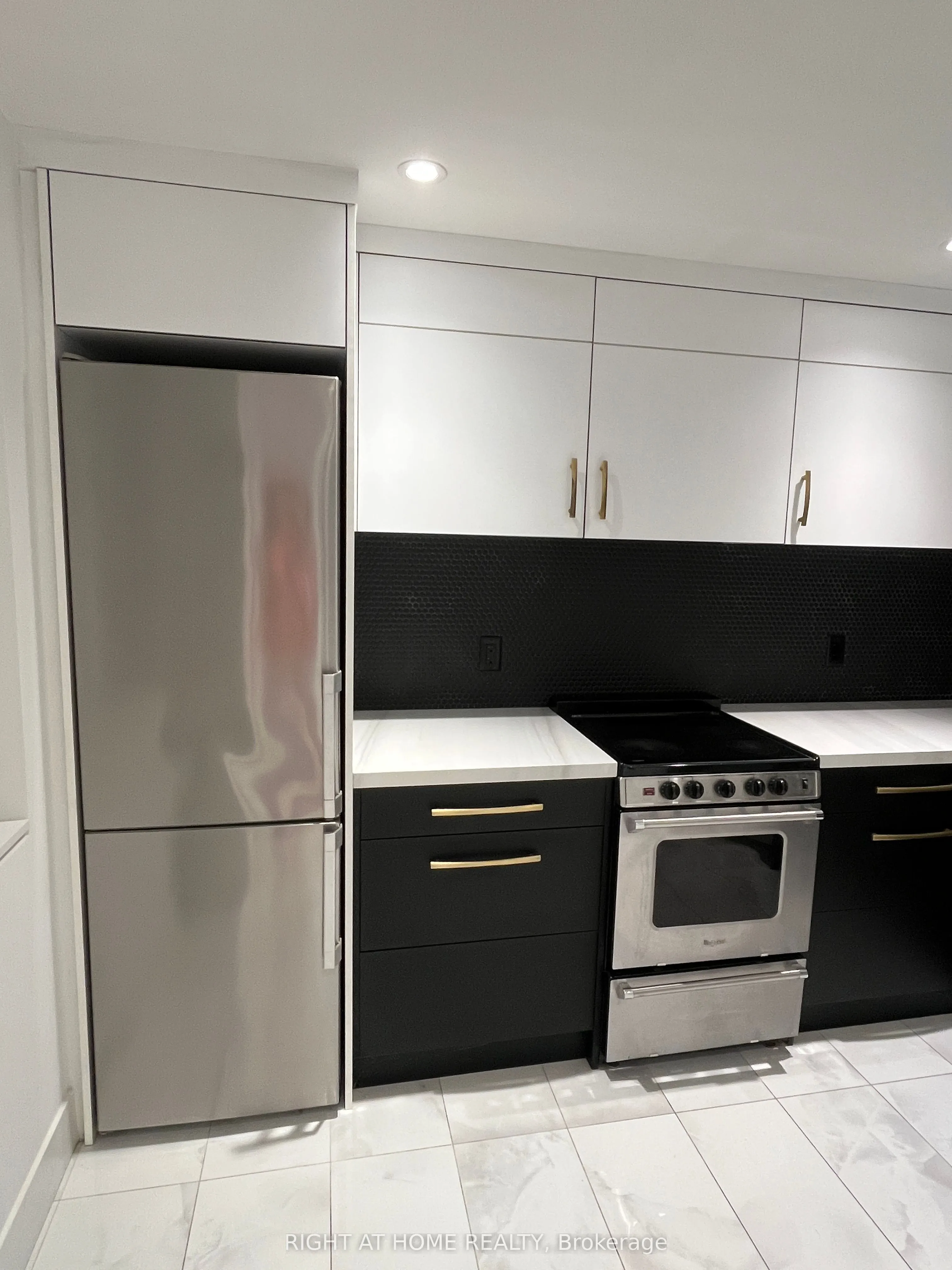218 Jane Street, #Lower Level