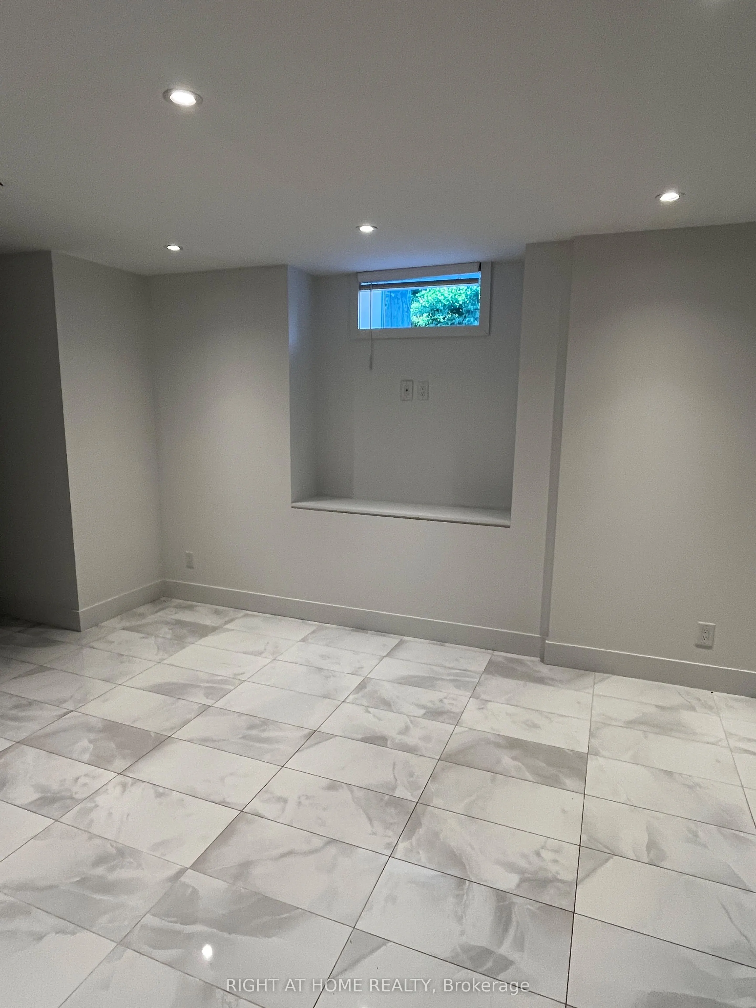 218 Jane Street, #Lower Level