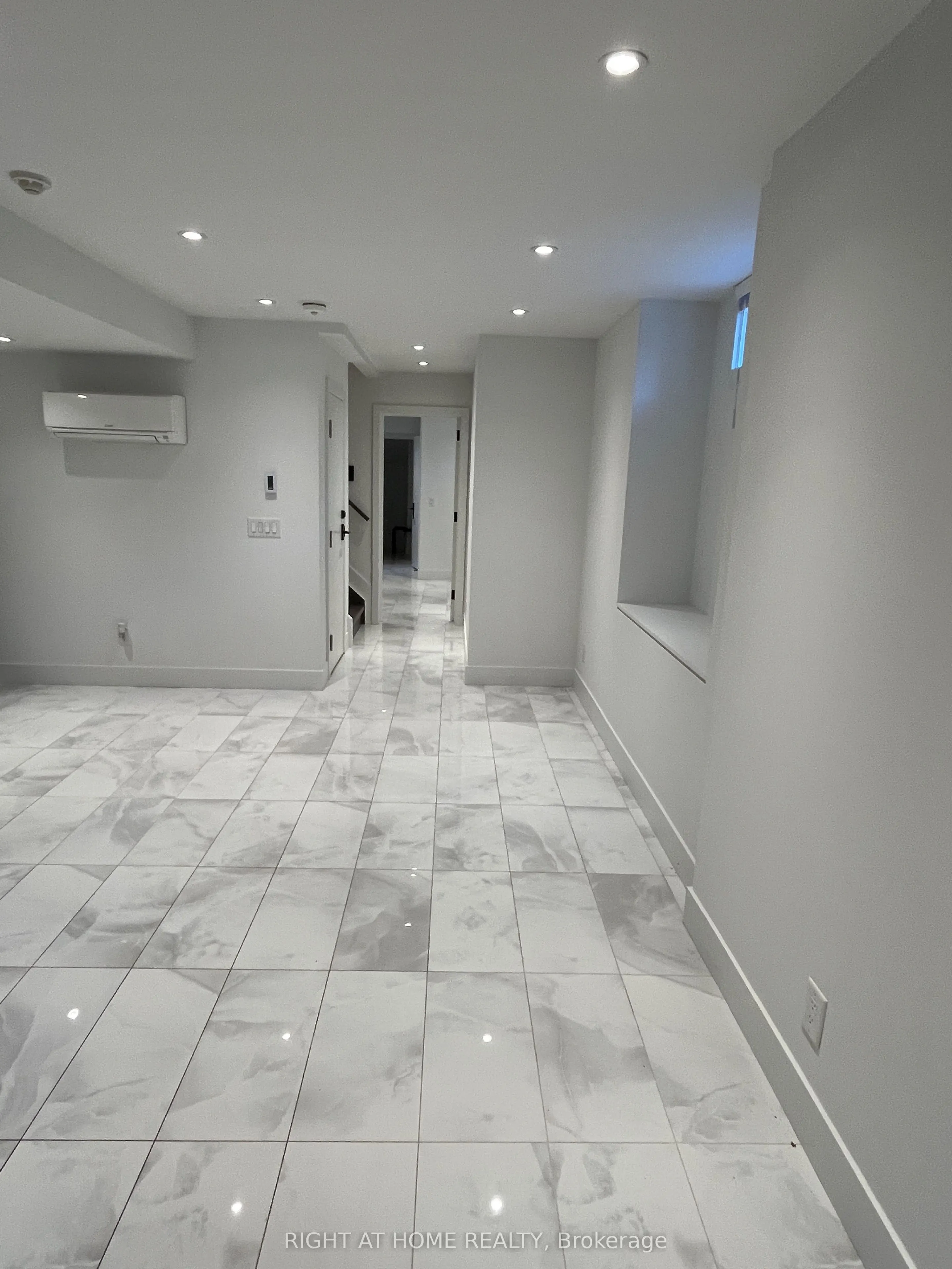 218 Jane Street, #Lower Level