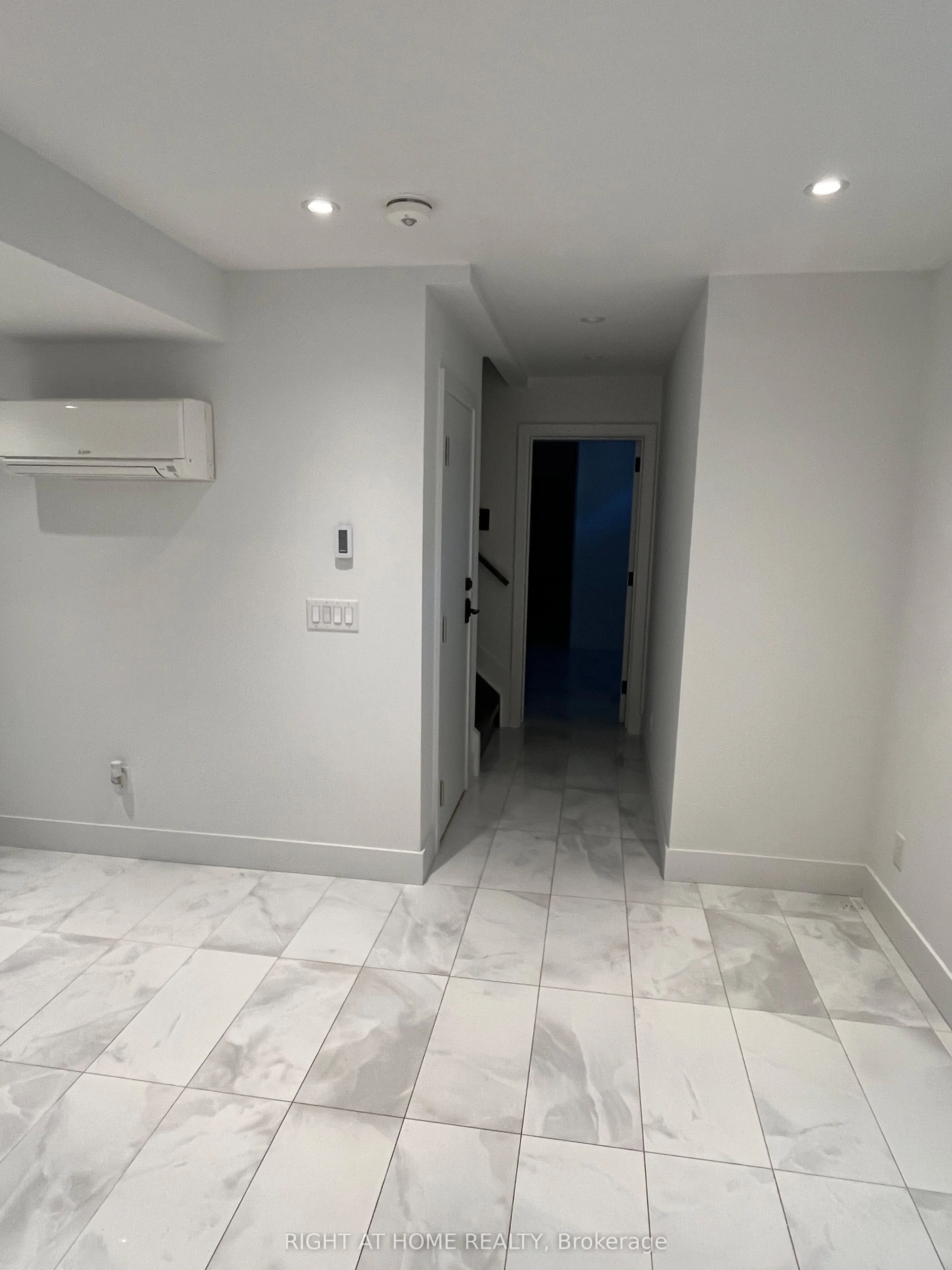 218 Jane Street, #Lower Level