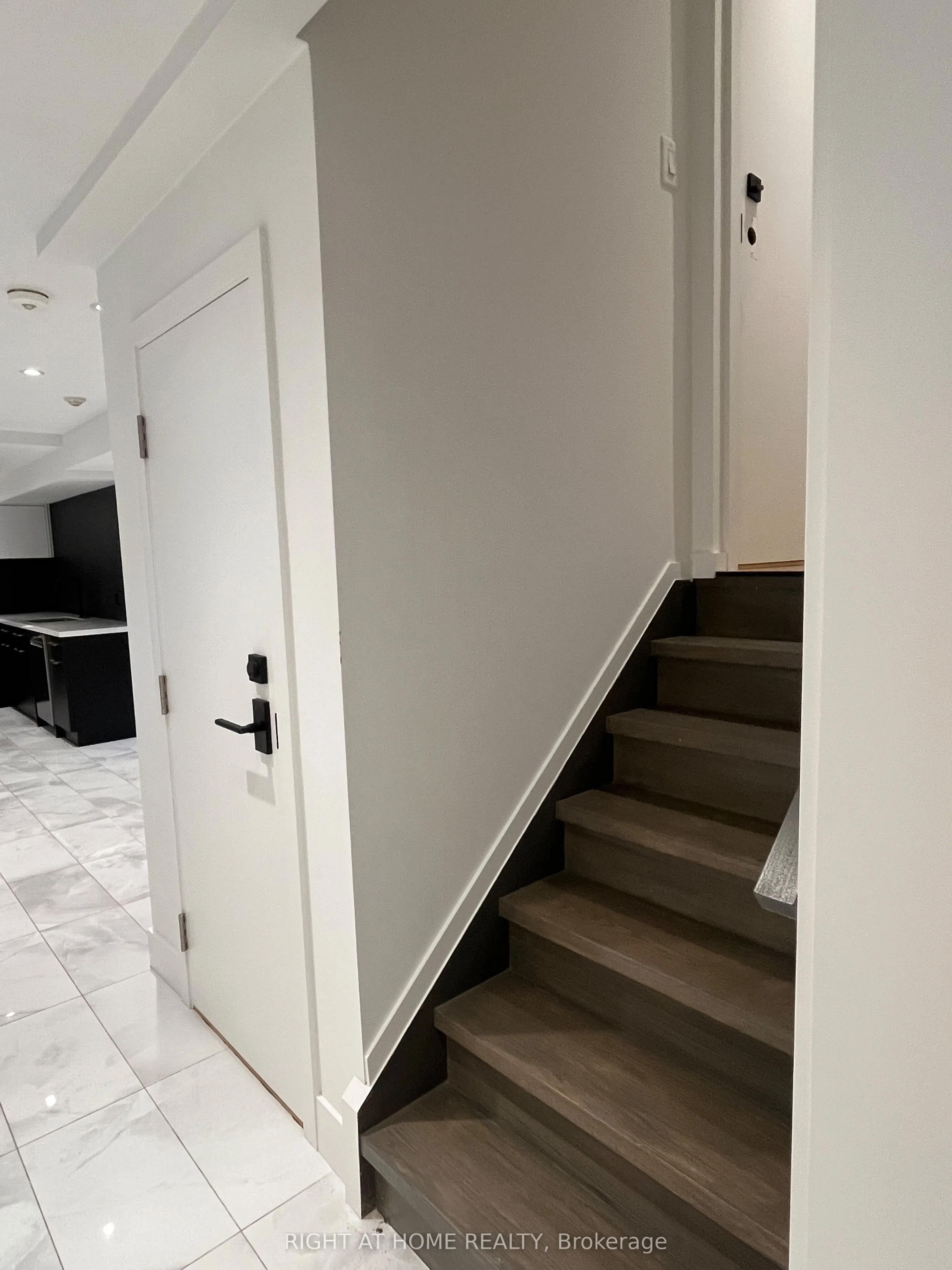 218 Jane Street, #Lower Level