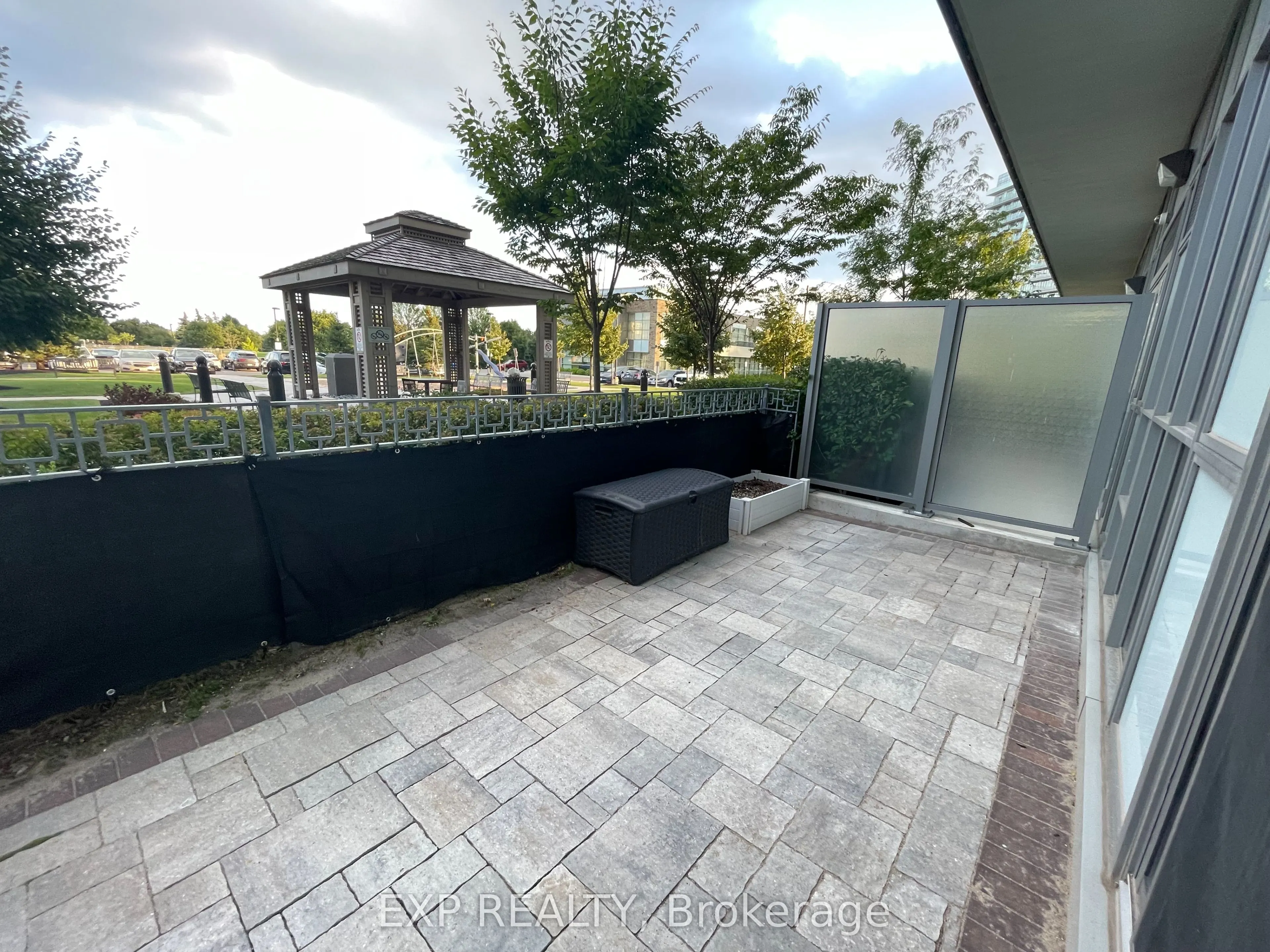 4677 Glen Erin Drive, #105
