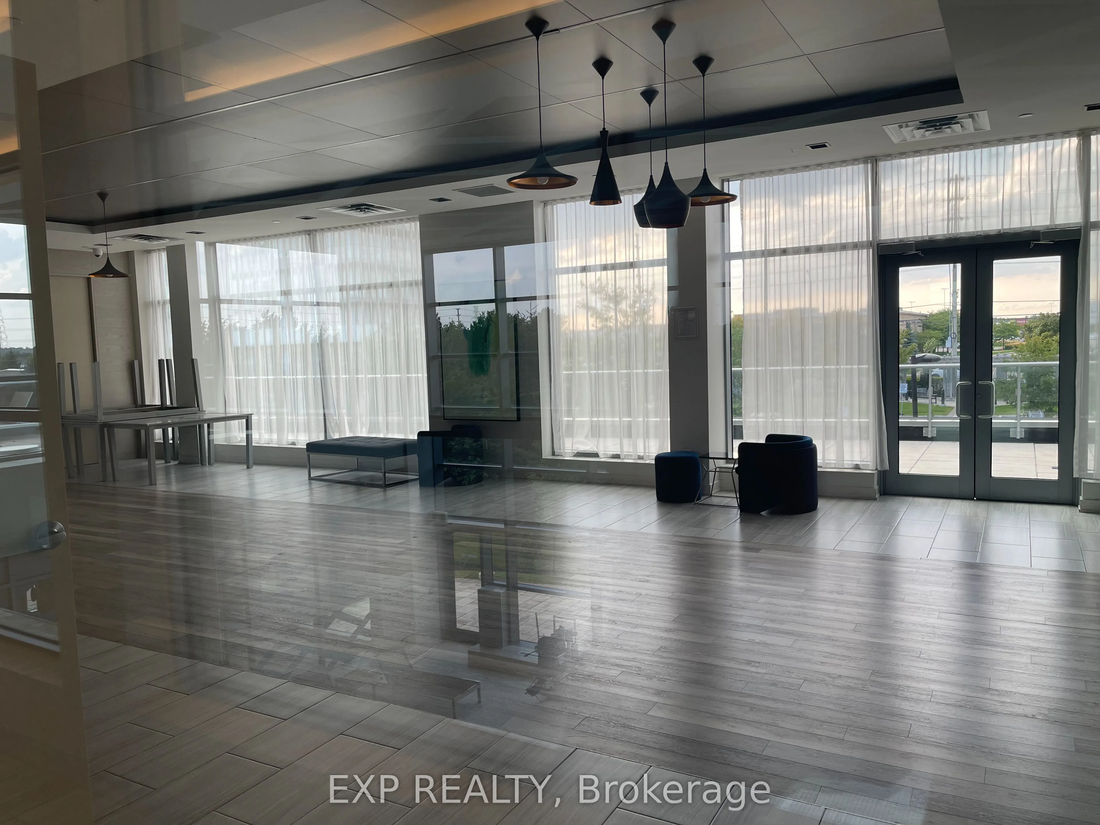 4677 Glen Erin Drive, #105