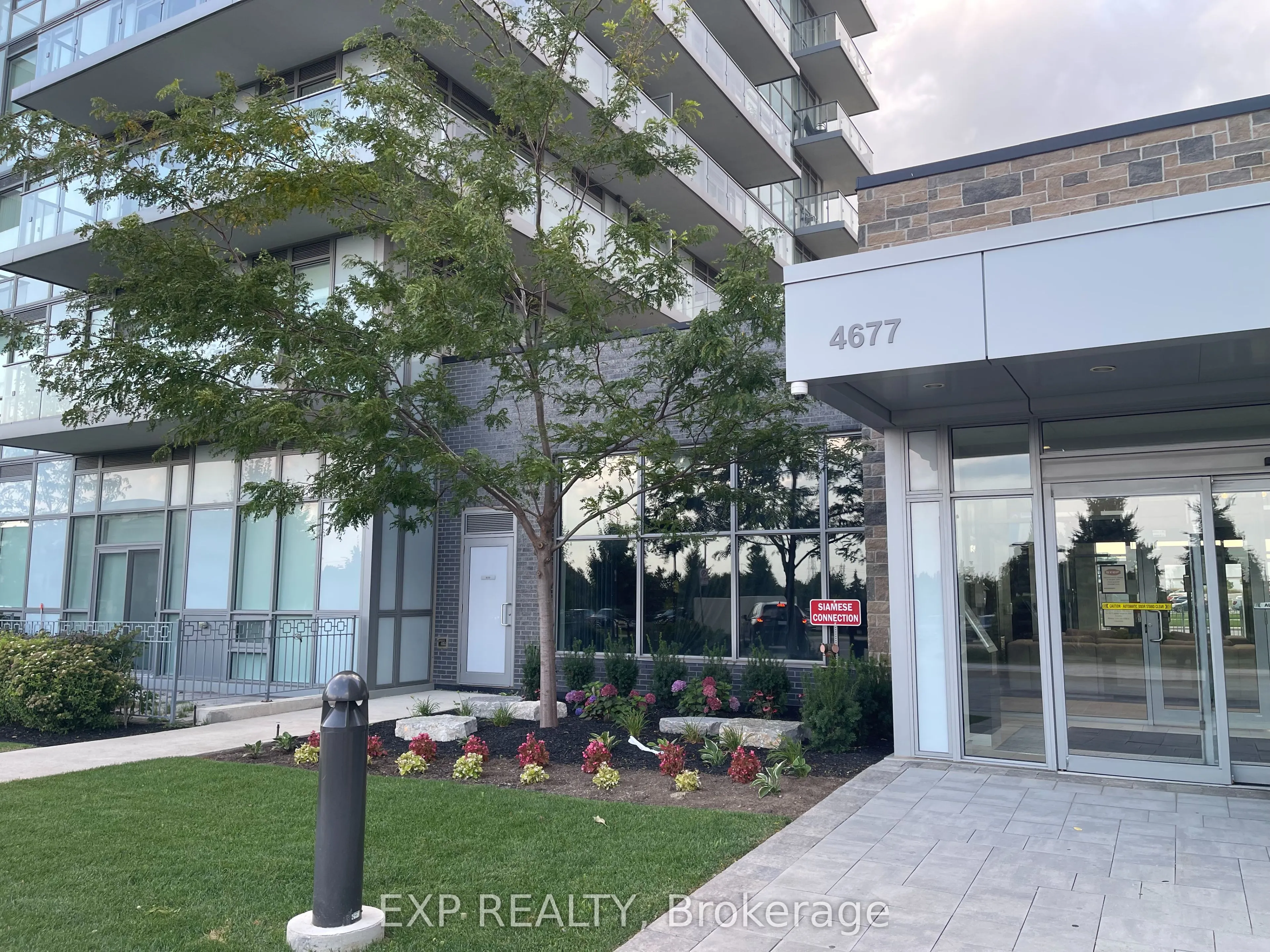 4677 Glen Erin Drive, #105