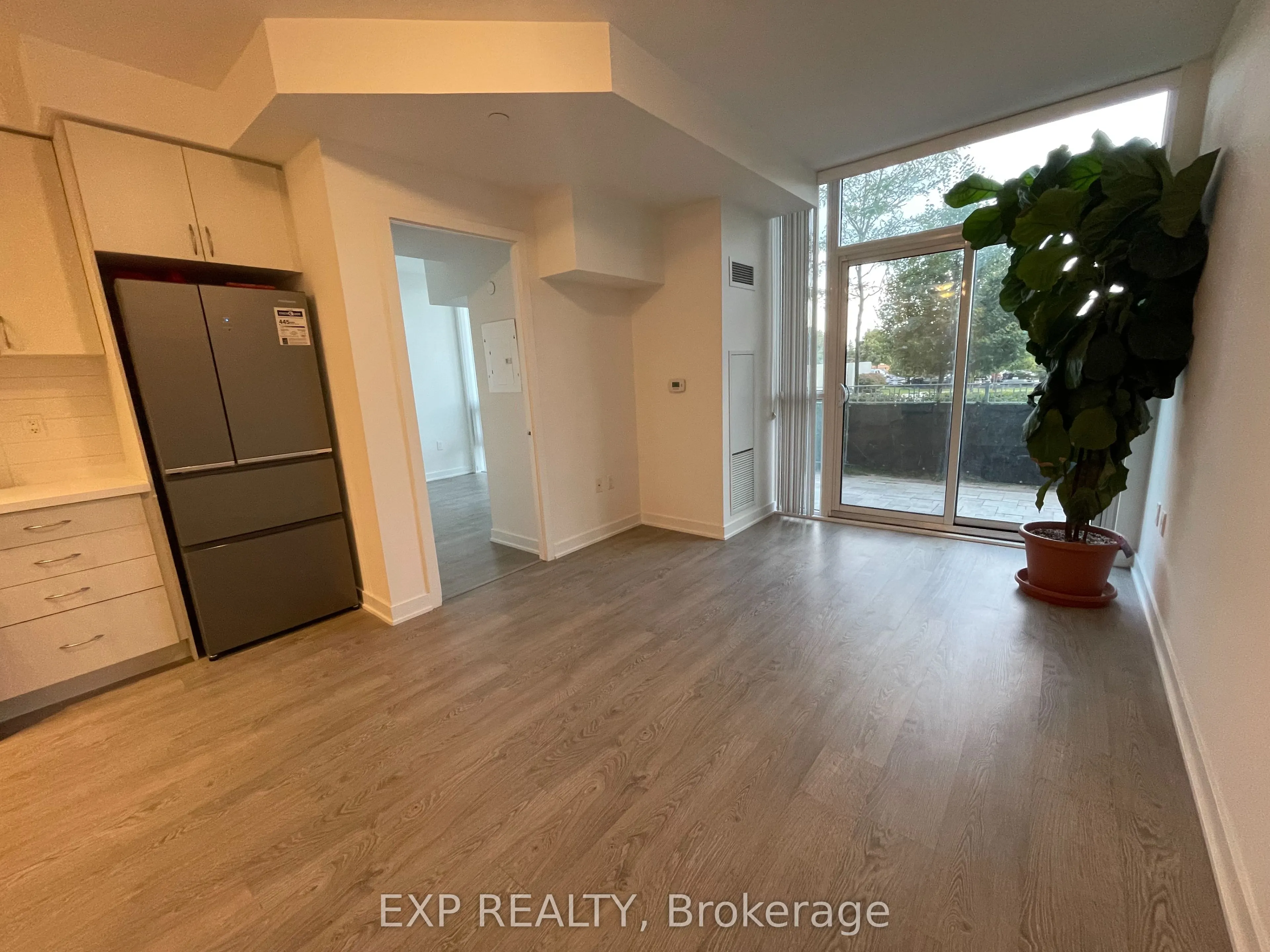 4677 Glen Erin Drive, #105