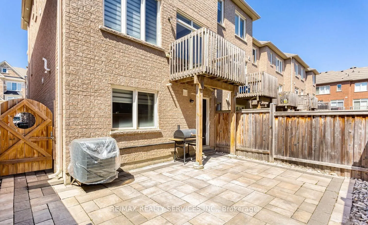 14 Rockman Crescent