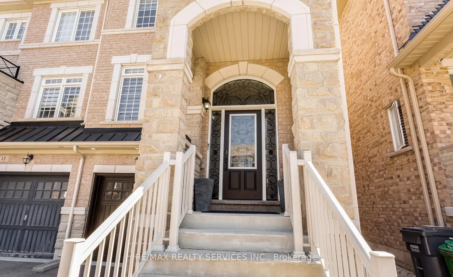 14 Rockman Crescent