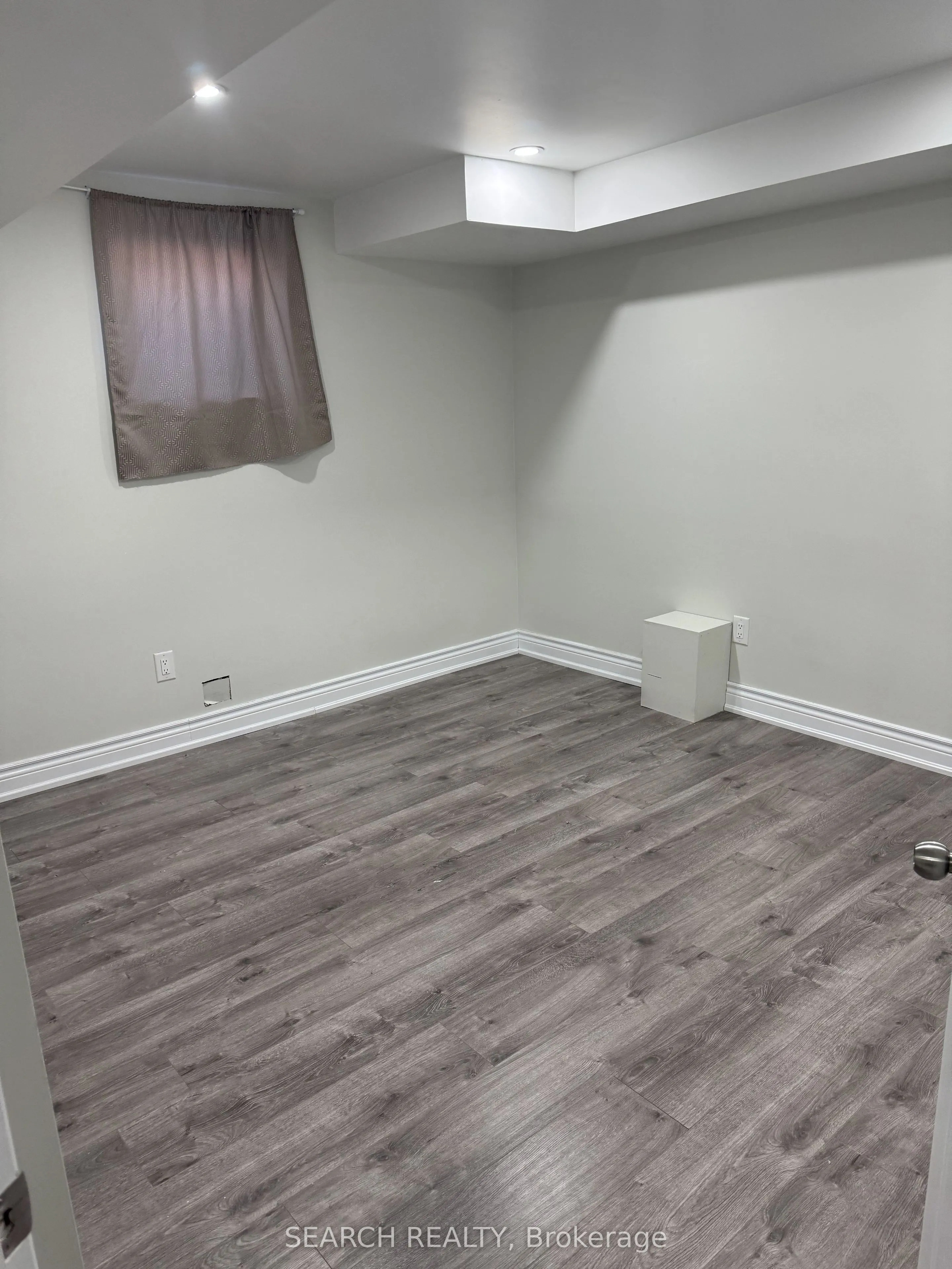 19 Manzanita Crescent, #Basement