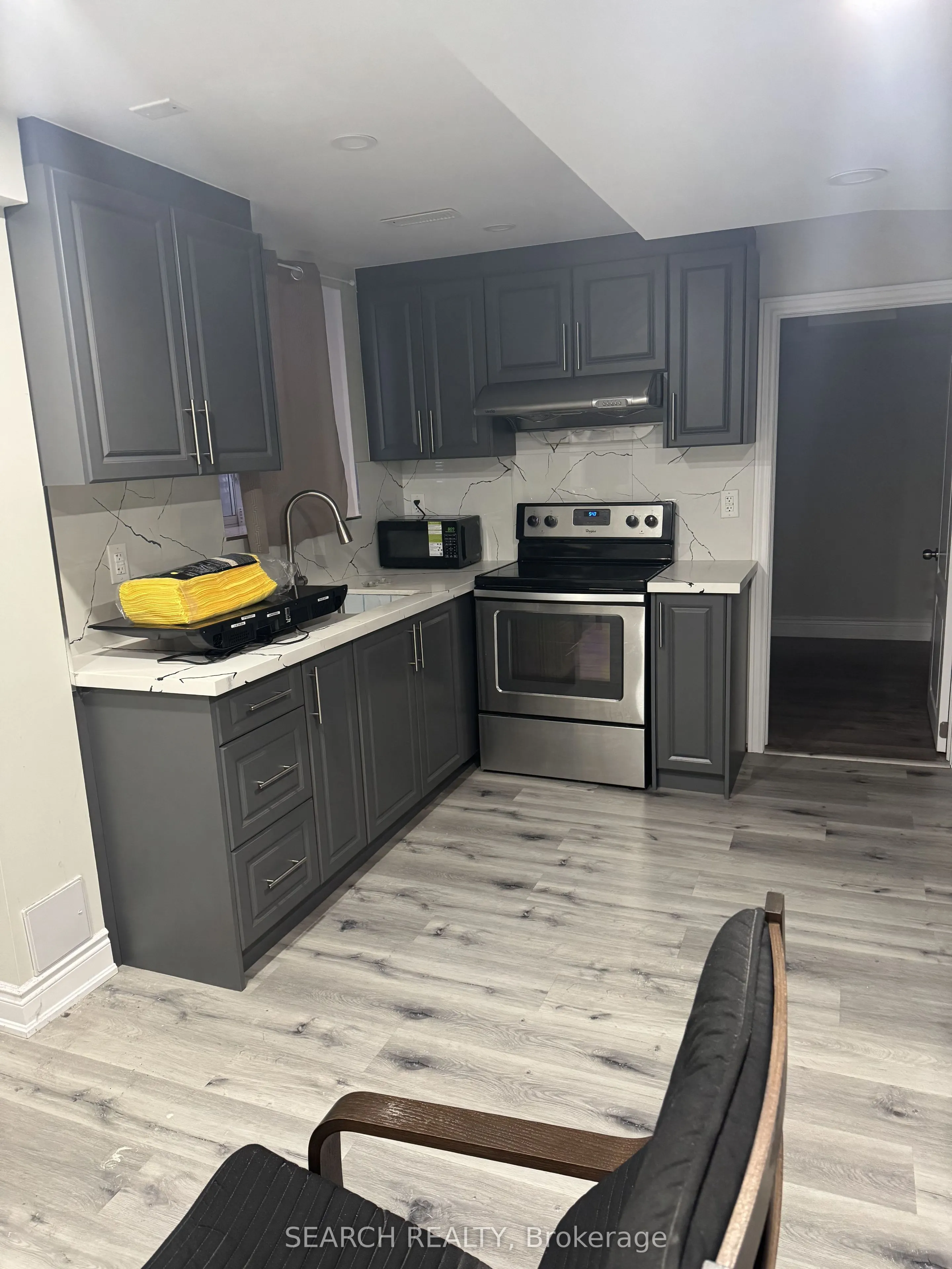19 Manzanita Crescent, #Basement