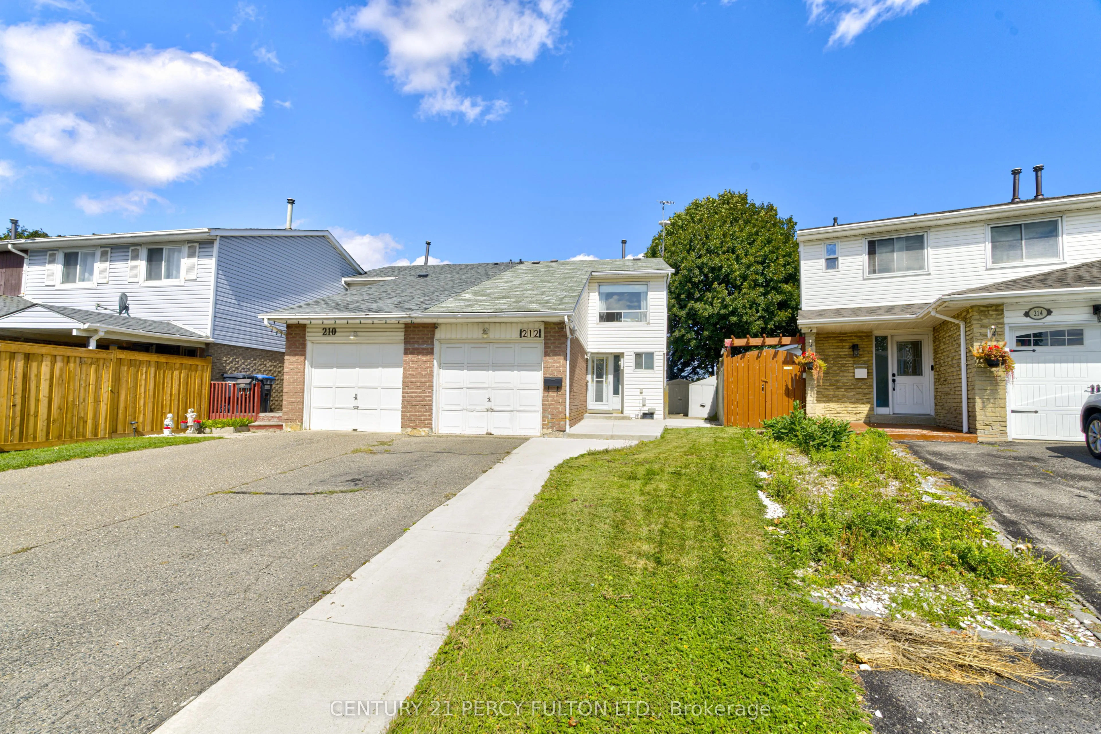 212 Royal Salisbury Way