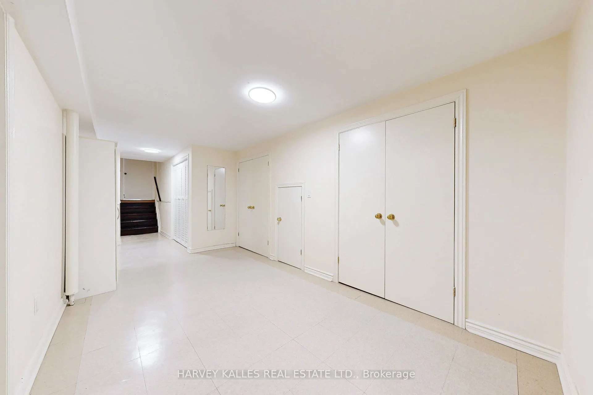 7383 Sigsbee Drive