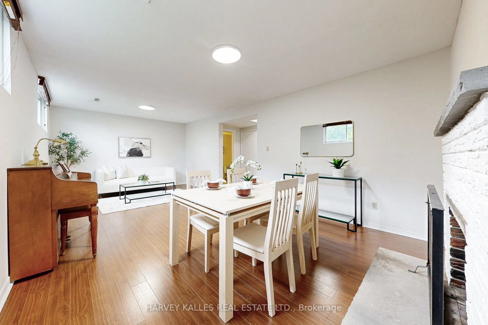 7383 Sigsbee Drive