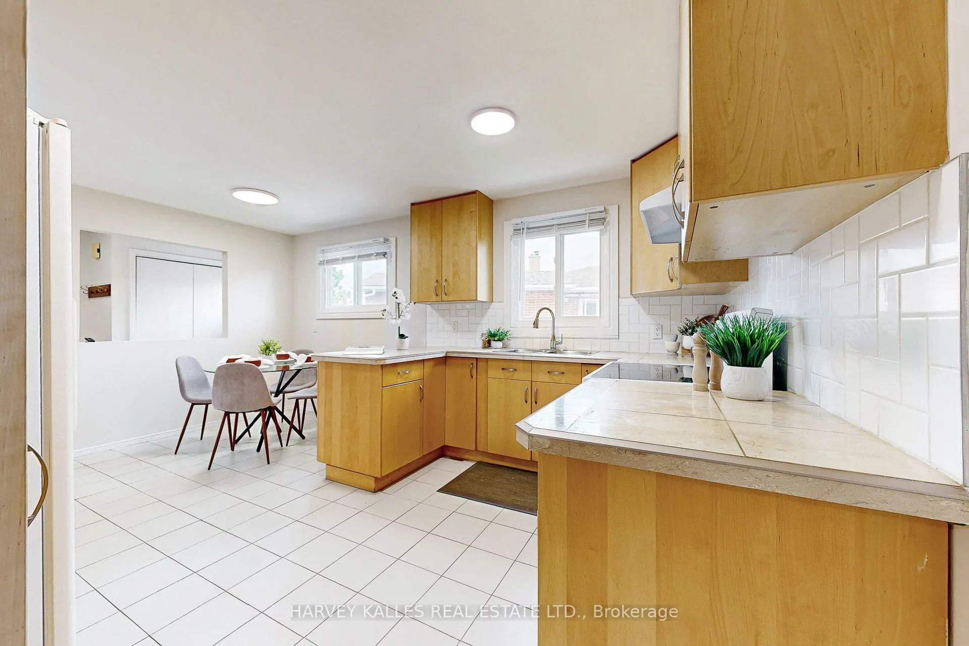 7383 Sigsbee Drive