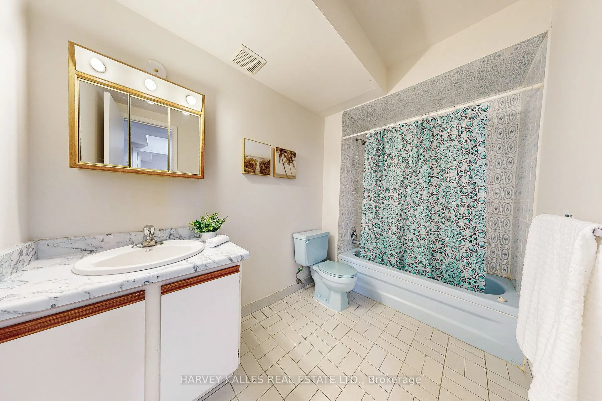 7383 Sigsbee Drive