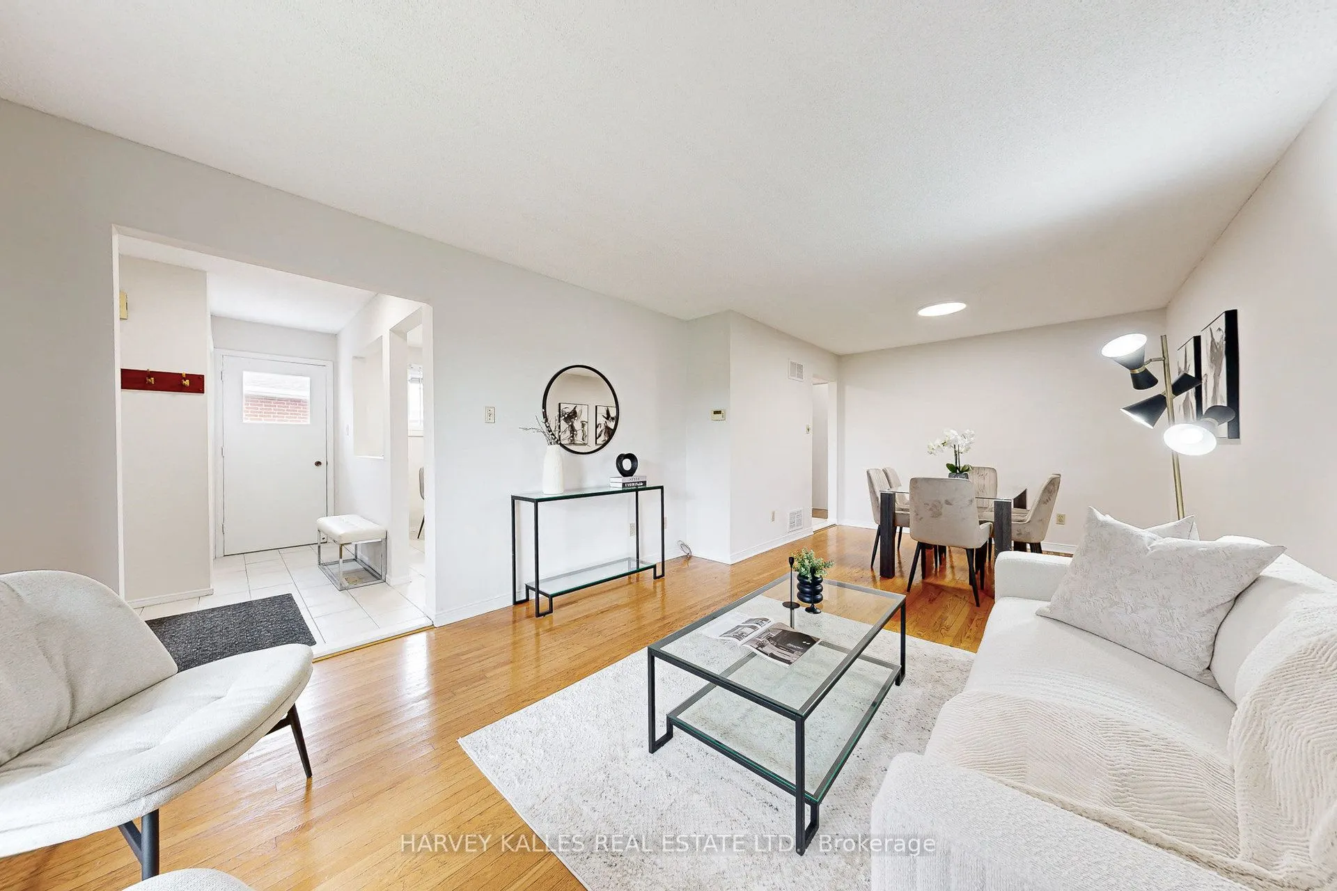 7383 Sigsbee Drive